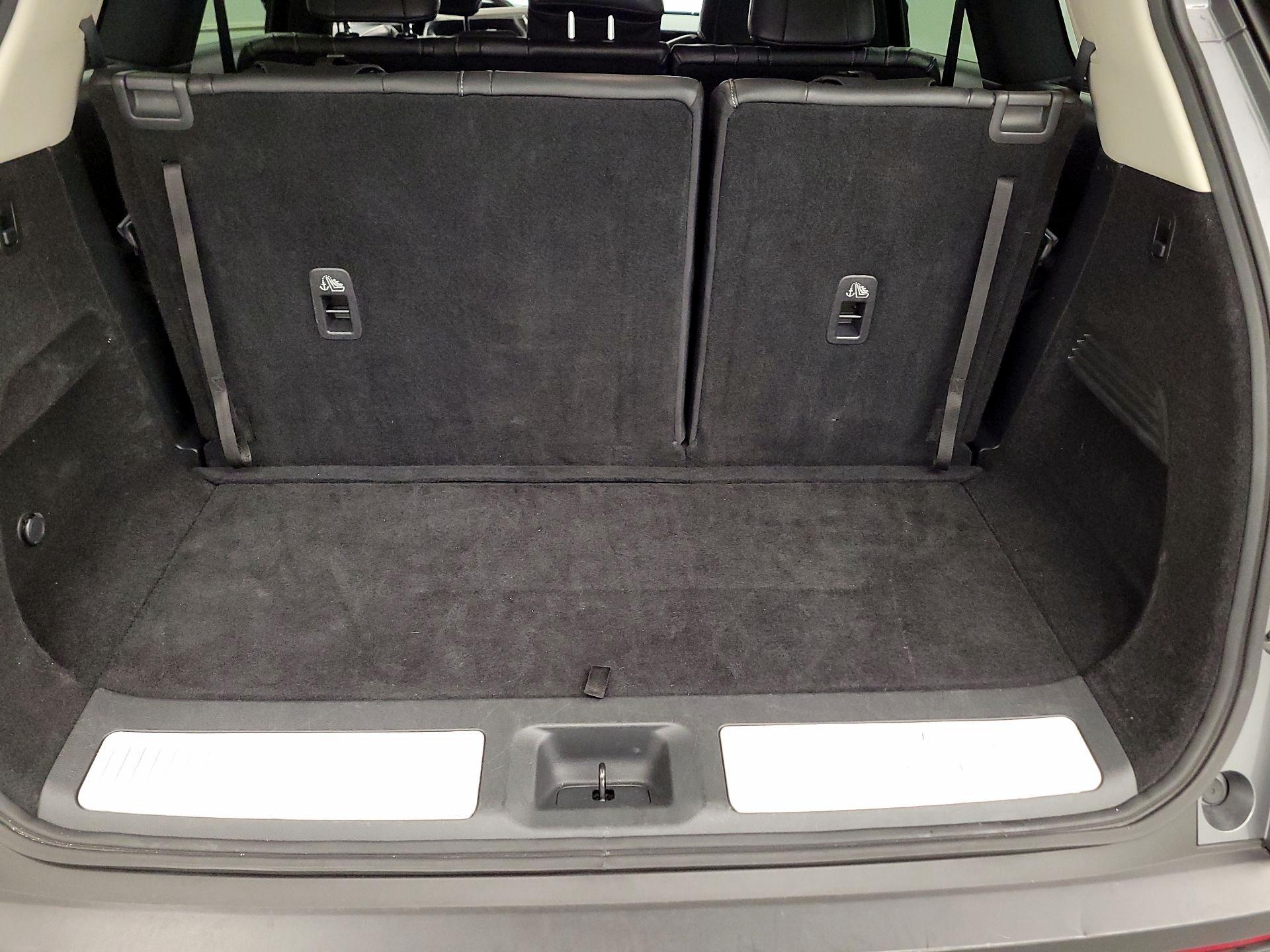 Thumbnail: 2022 INFINITI QX60 - 16