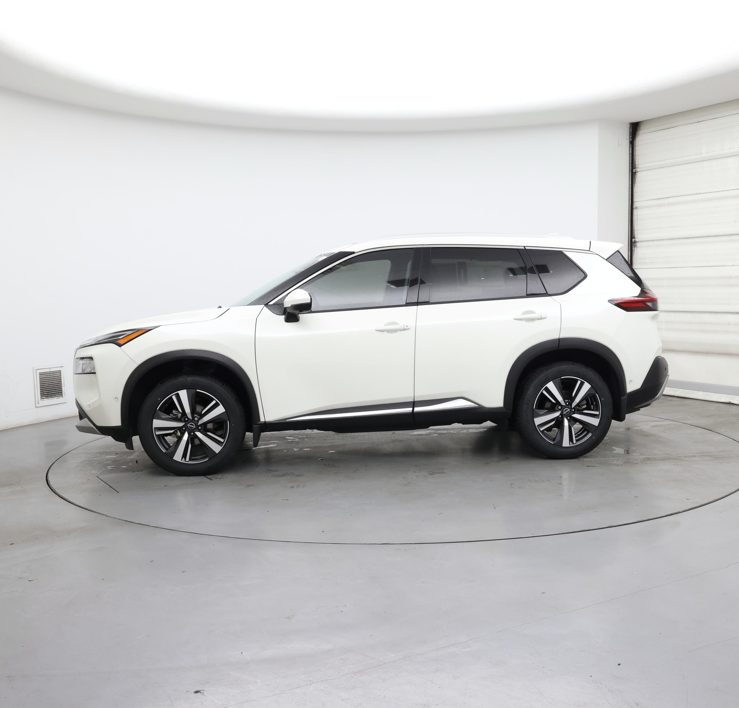 Thumbnail: 2023 Nissan Rogue - 3