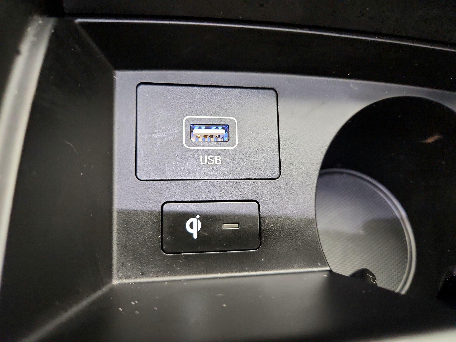 Thumbnail: 2023 Hyundai Santa Fe - 19