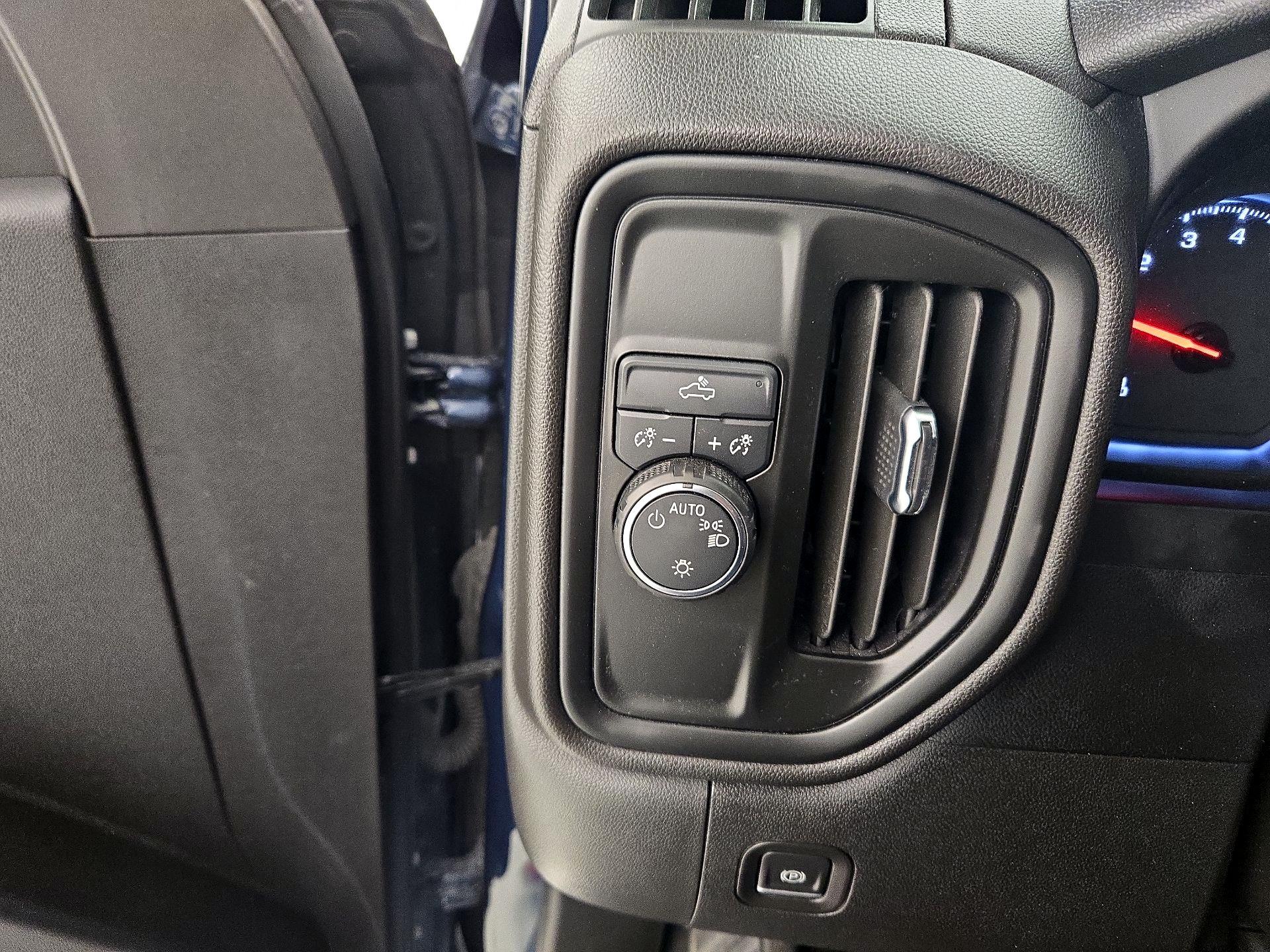 Thumbnail: 2022 Chevrolet Silverado 1500 - 13