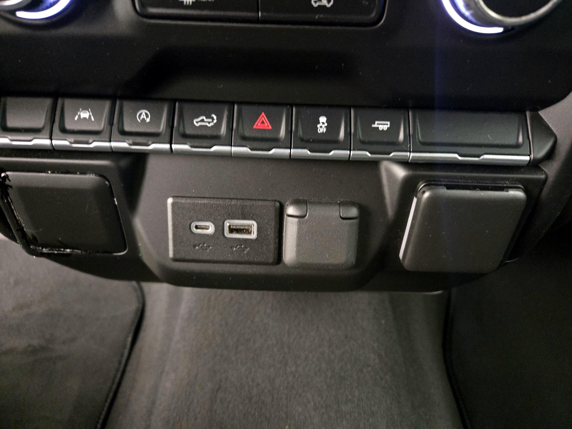 Thumbnail: 2022 Chevrolet Silverado 1500 - 18