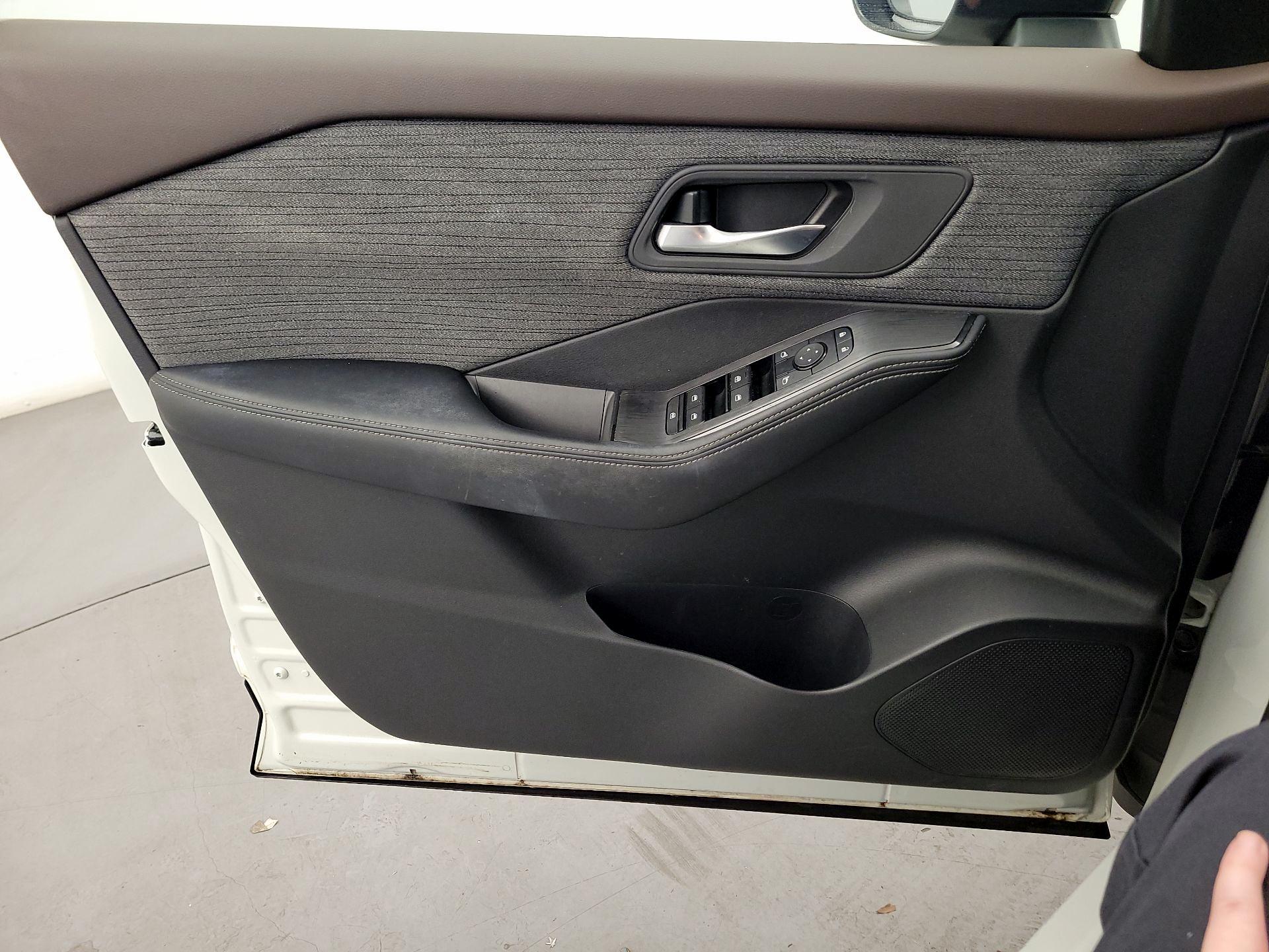 Thumbnail: 2023 Nissan Rogue - 12