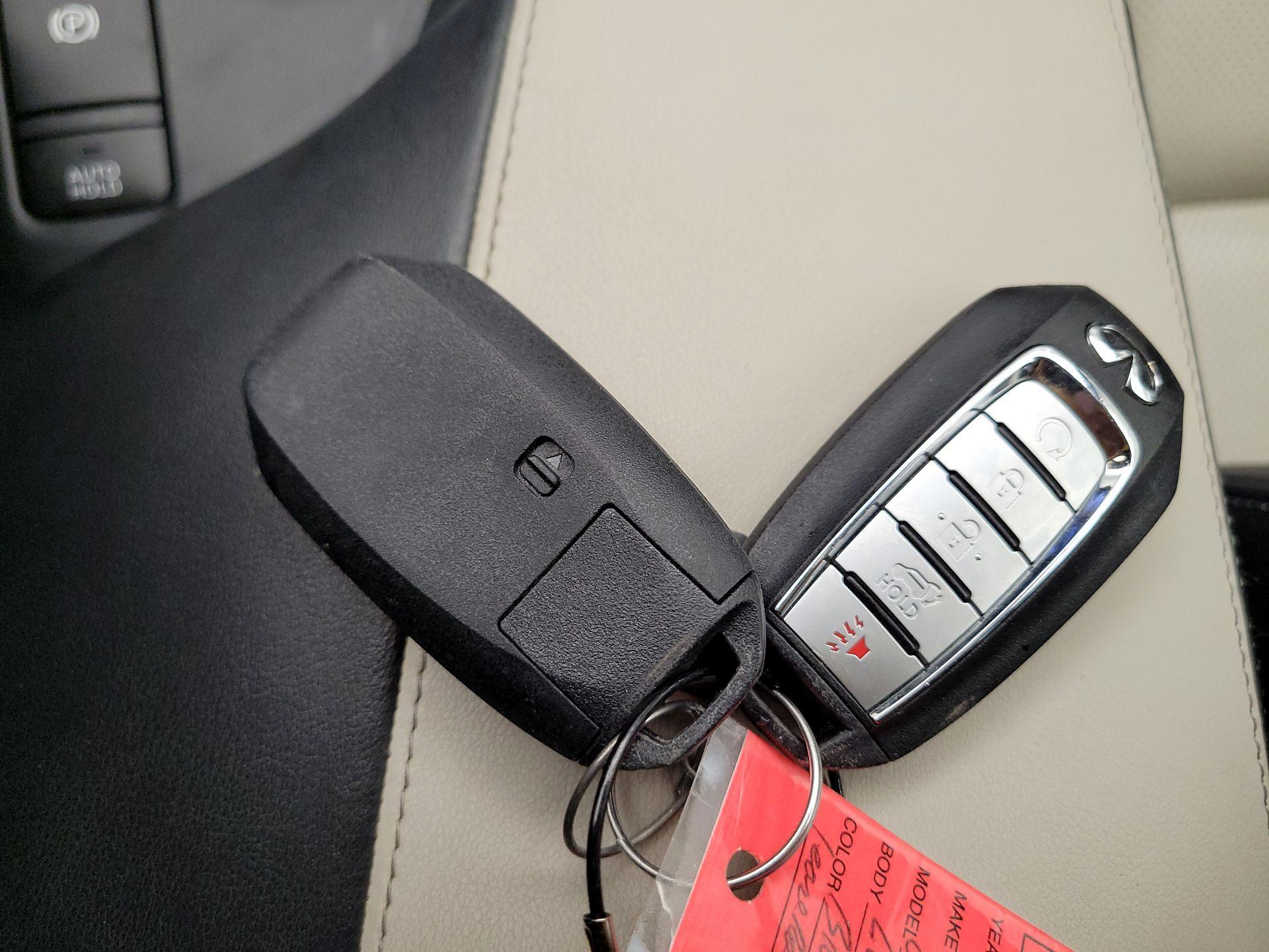 Thumbnail: 2023 INFINITI QX55 - 18