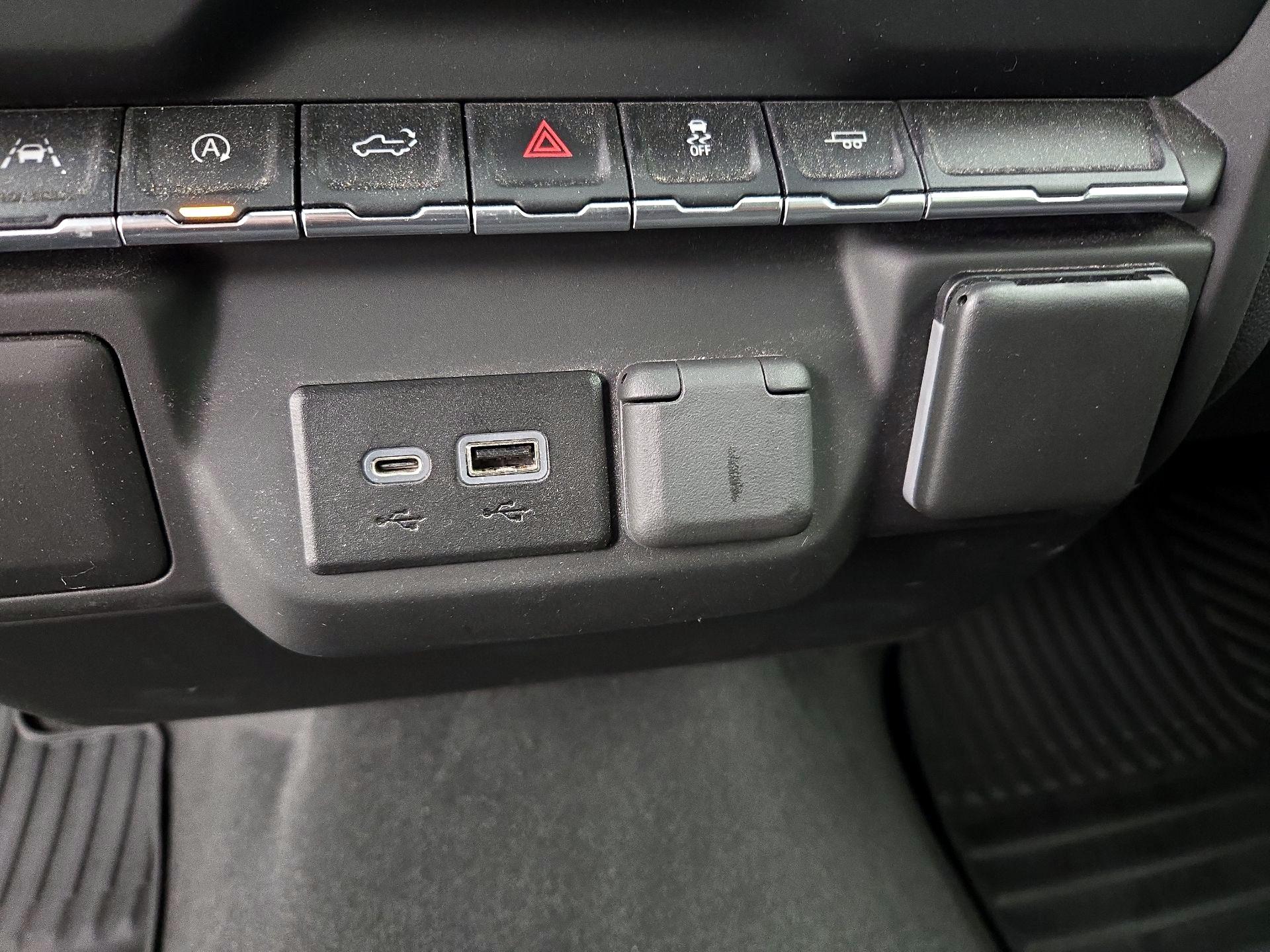 Thumbnail: 2022 Chevrolet Silverado 1500 - 18