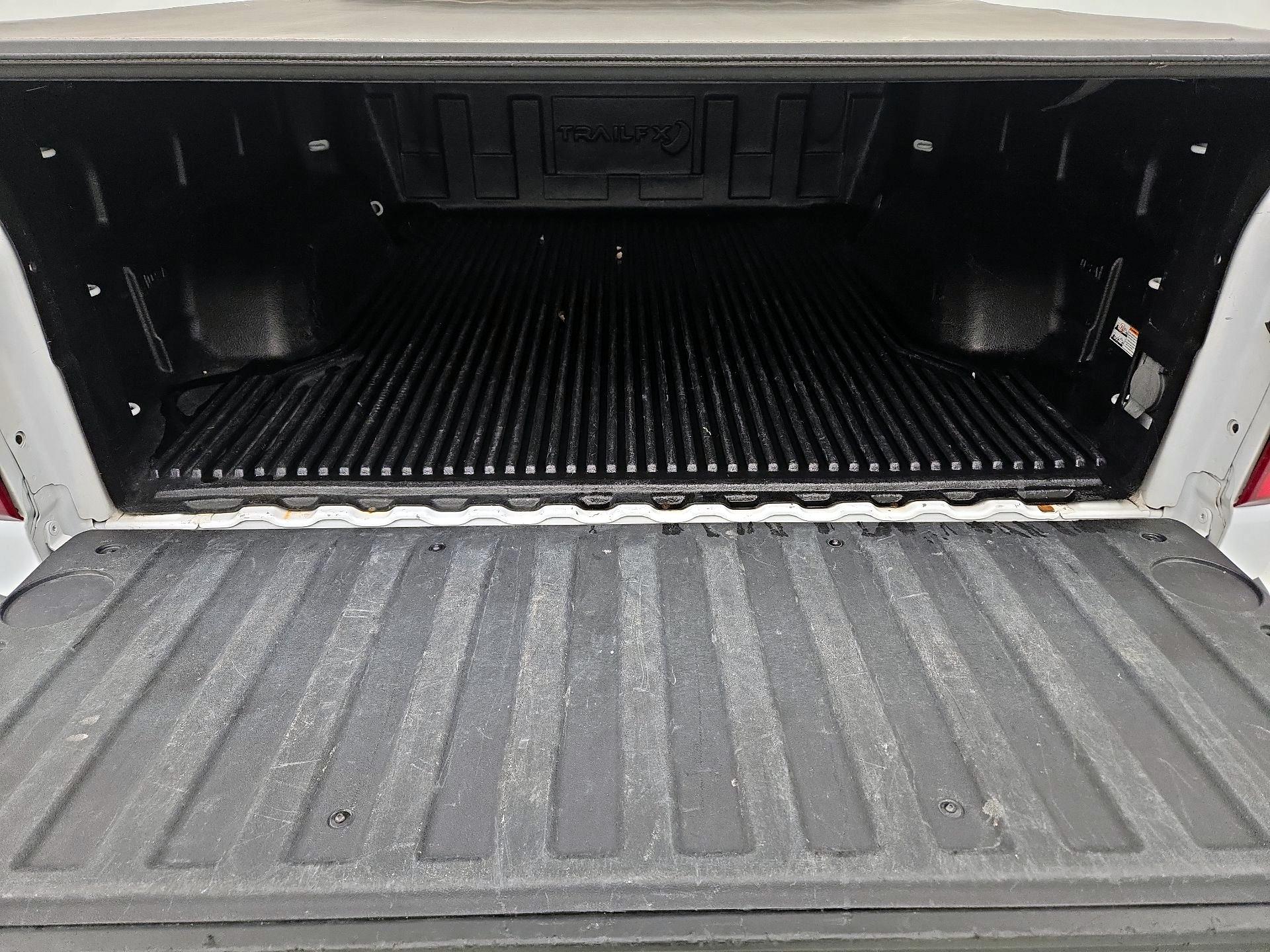 Thumbnail: 2022 Chevrolet Silverado 1500 - 20