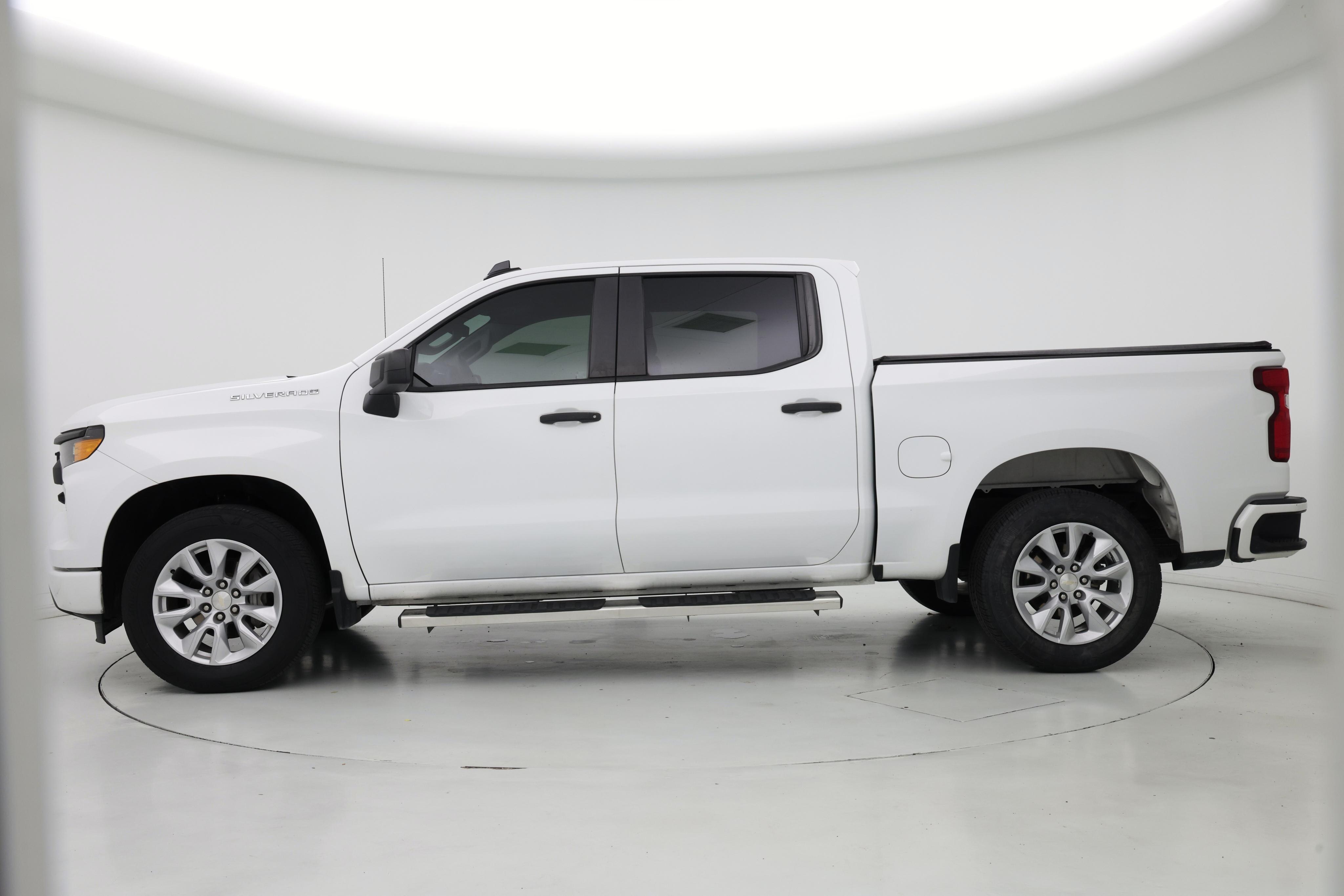 Thumbnail: 2022 Chevrolet Silverado 1500 - 3