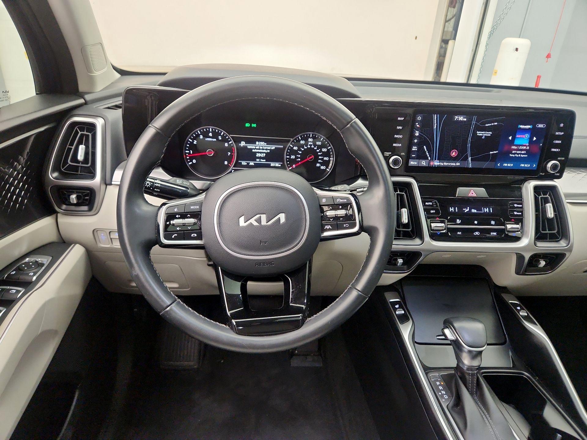 Thumbnail: 2023 Kia Sorento - 10