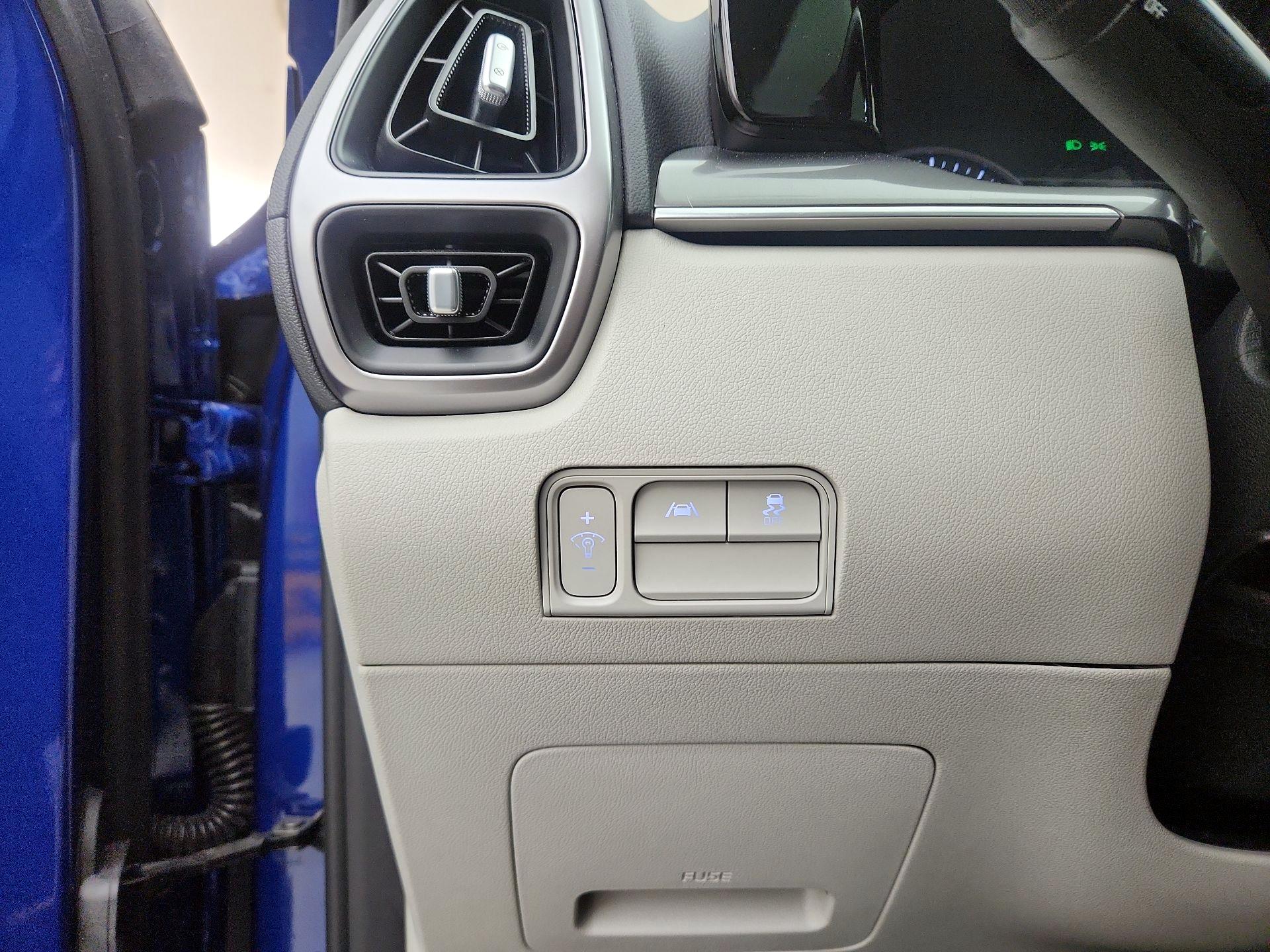 Thumbnail: 2023 Kia Sorento - 13