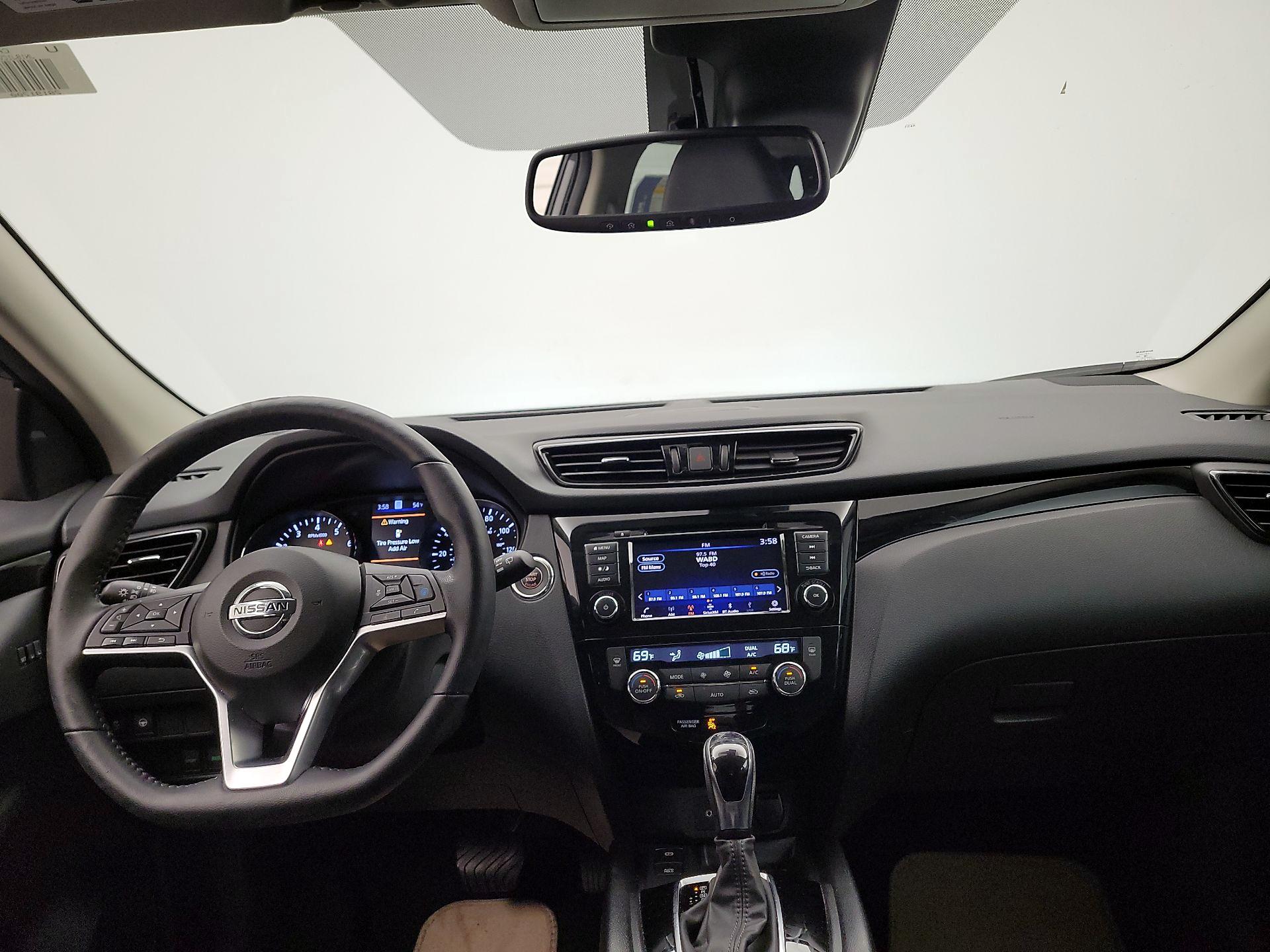 Thumbnail: 2022 Nissan Rogue Sport - 9