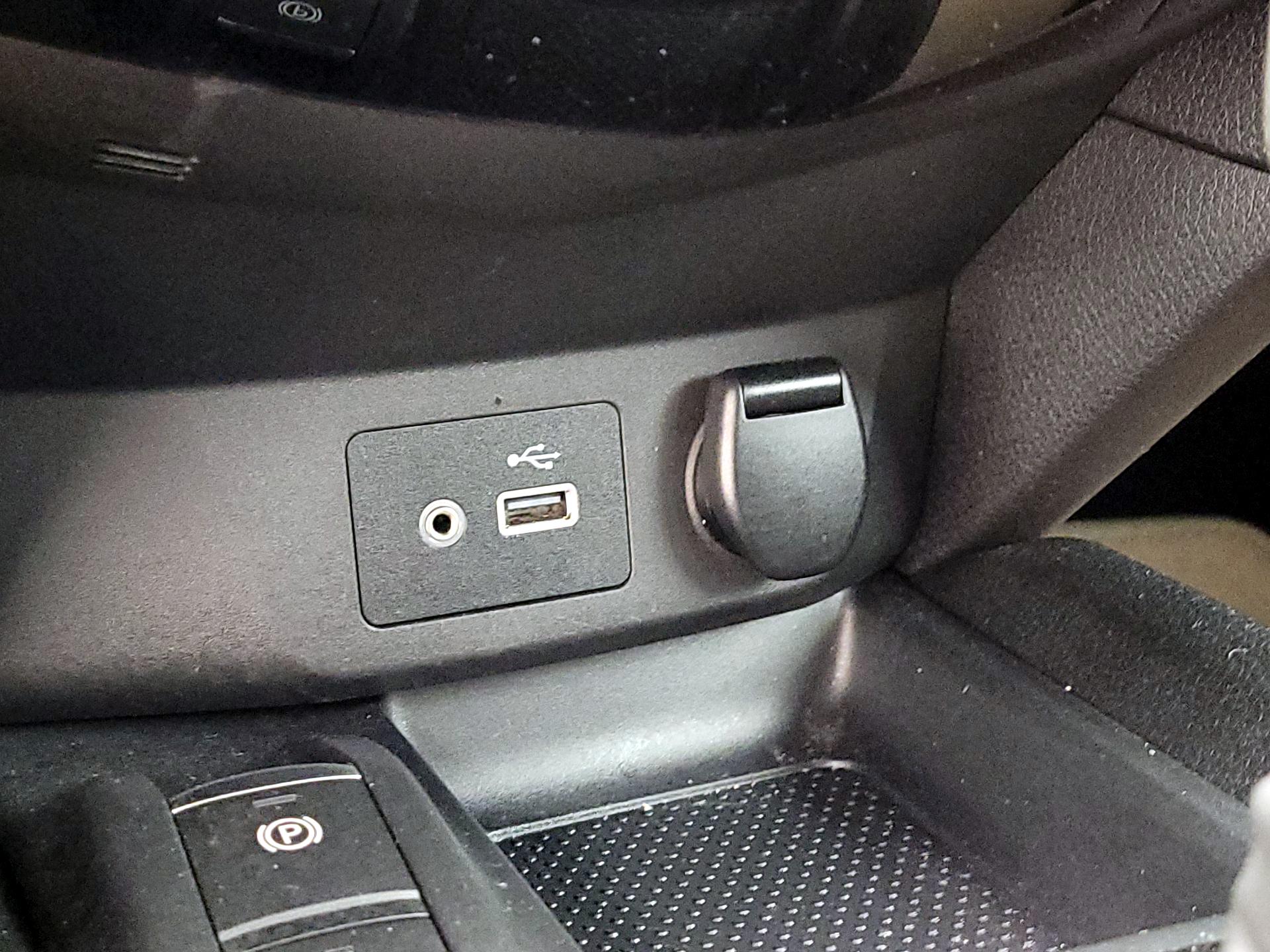 Thumbnail: 2022 Nissan Rogue Sport - 18