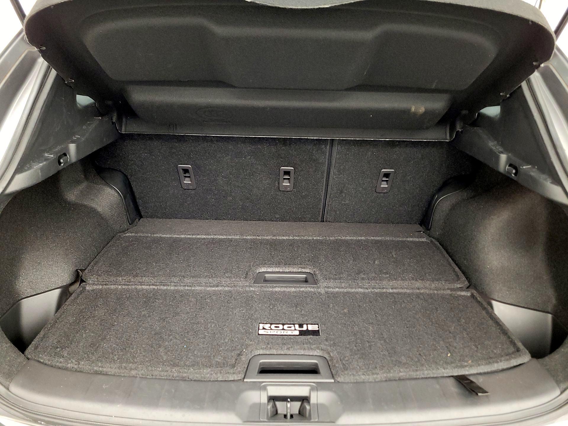 Thumbnail: 2022 Nissan Rogue Sport - 20