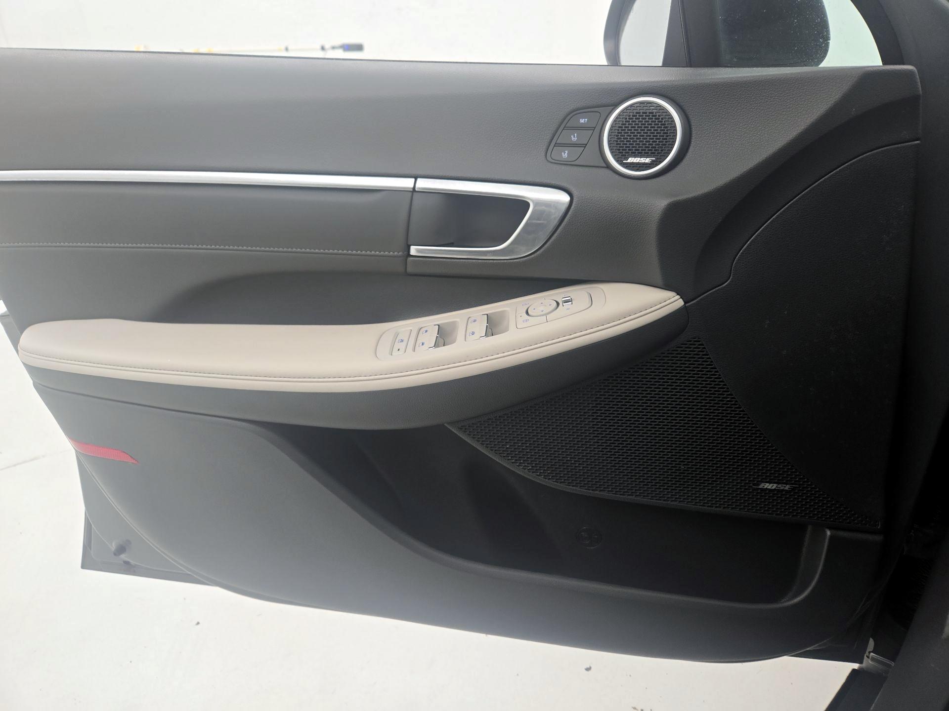 Thumbnail: 2023 Hyundai Sonata - 12