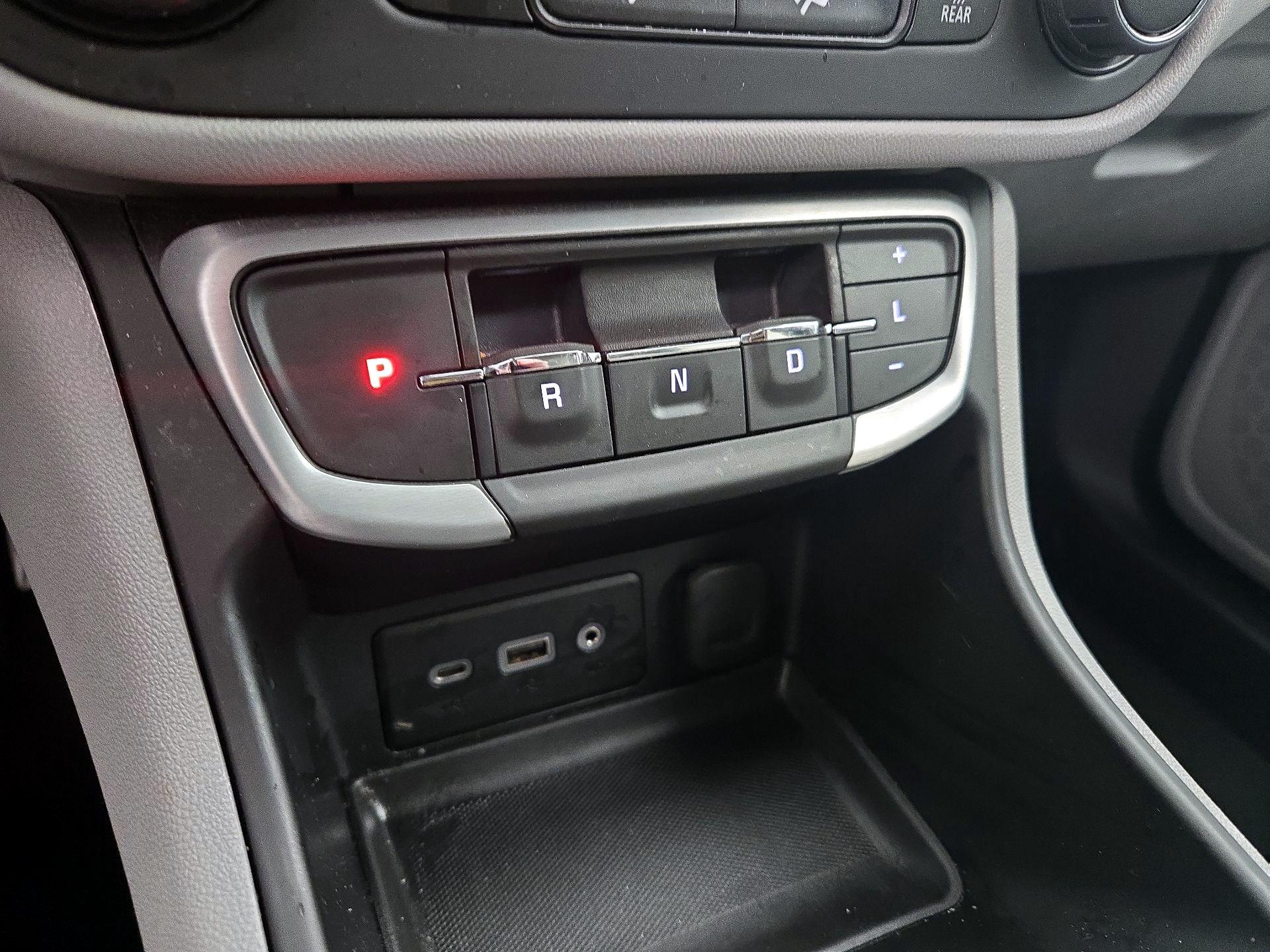 Thumbnail: 2024 GMC Terrain - 17