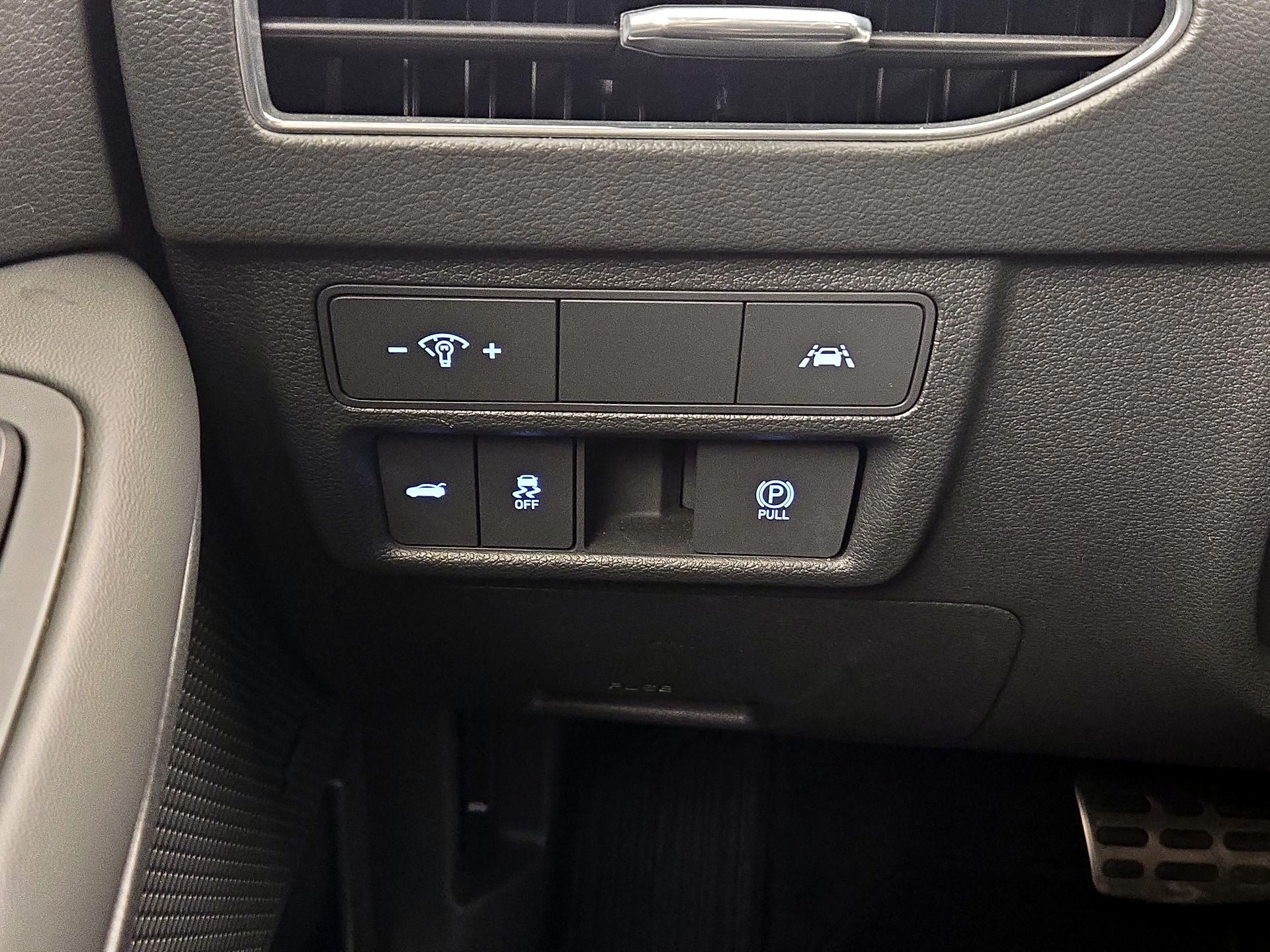 Thumbnail: 2023 Hyundai Sonata - 13