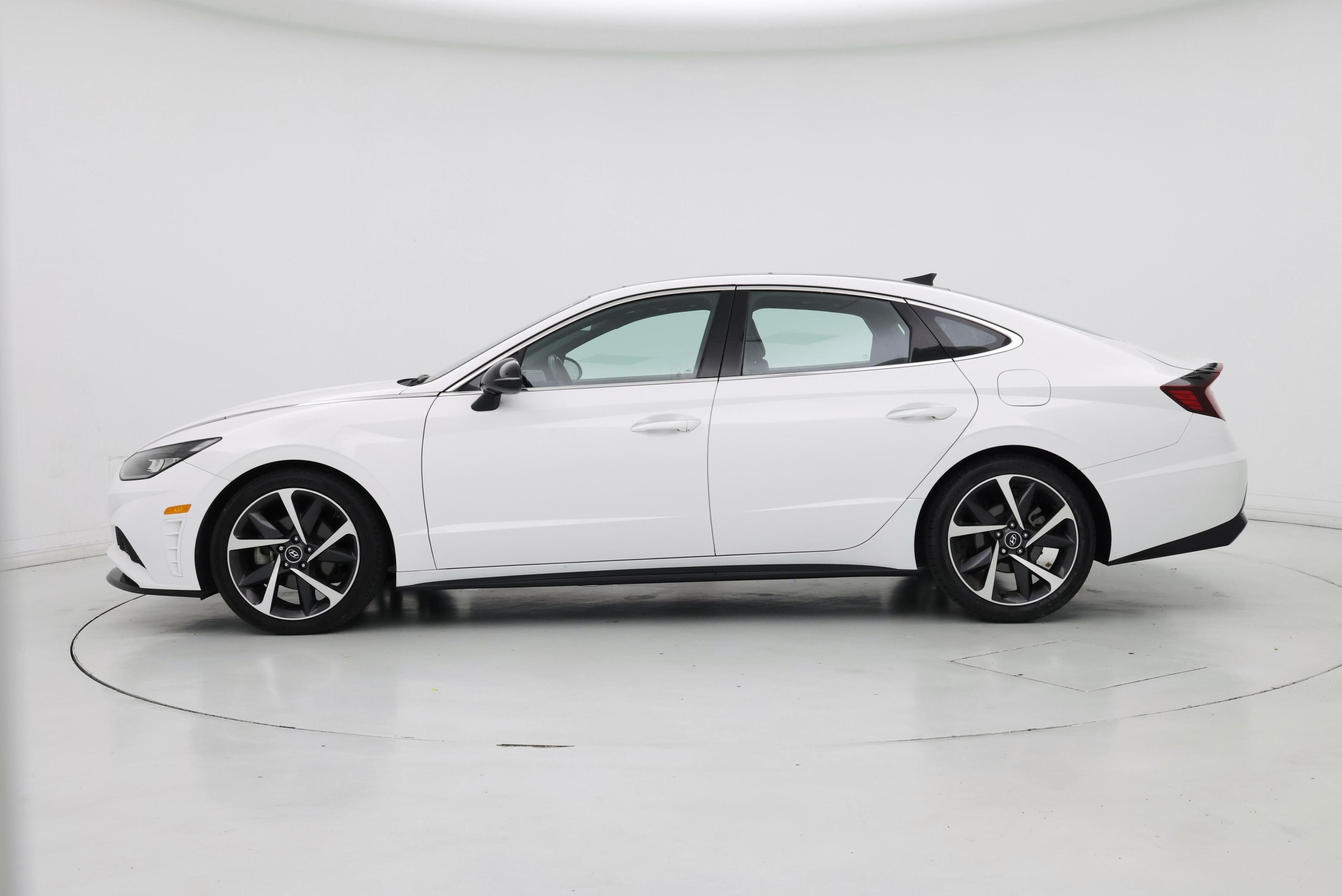 Thumbnail: 2023 Hyundai Sonata - 3