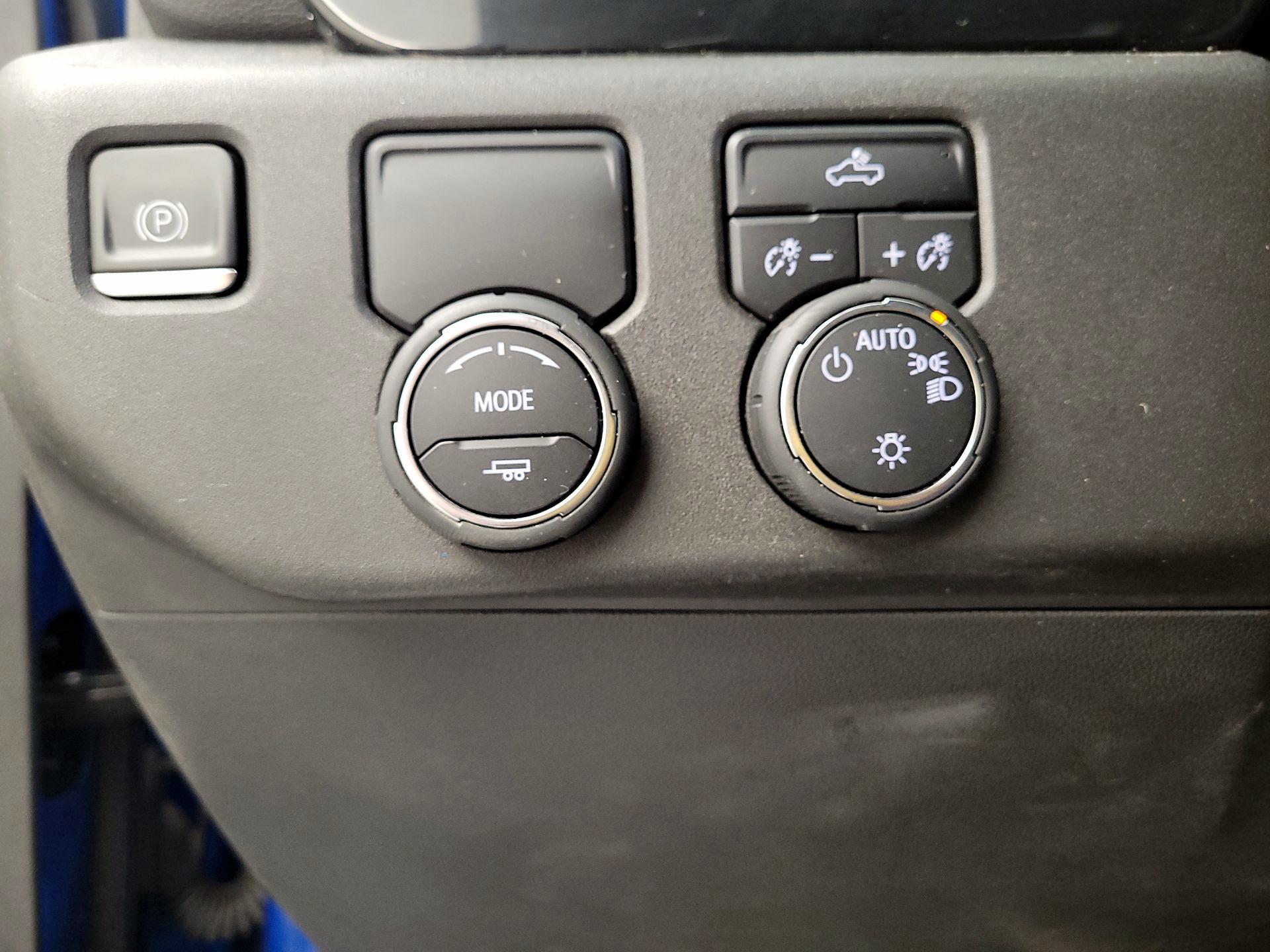 Thumbnail: 2022 Chevrolet Silverado 1500 - 13