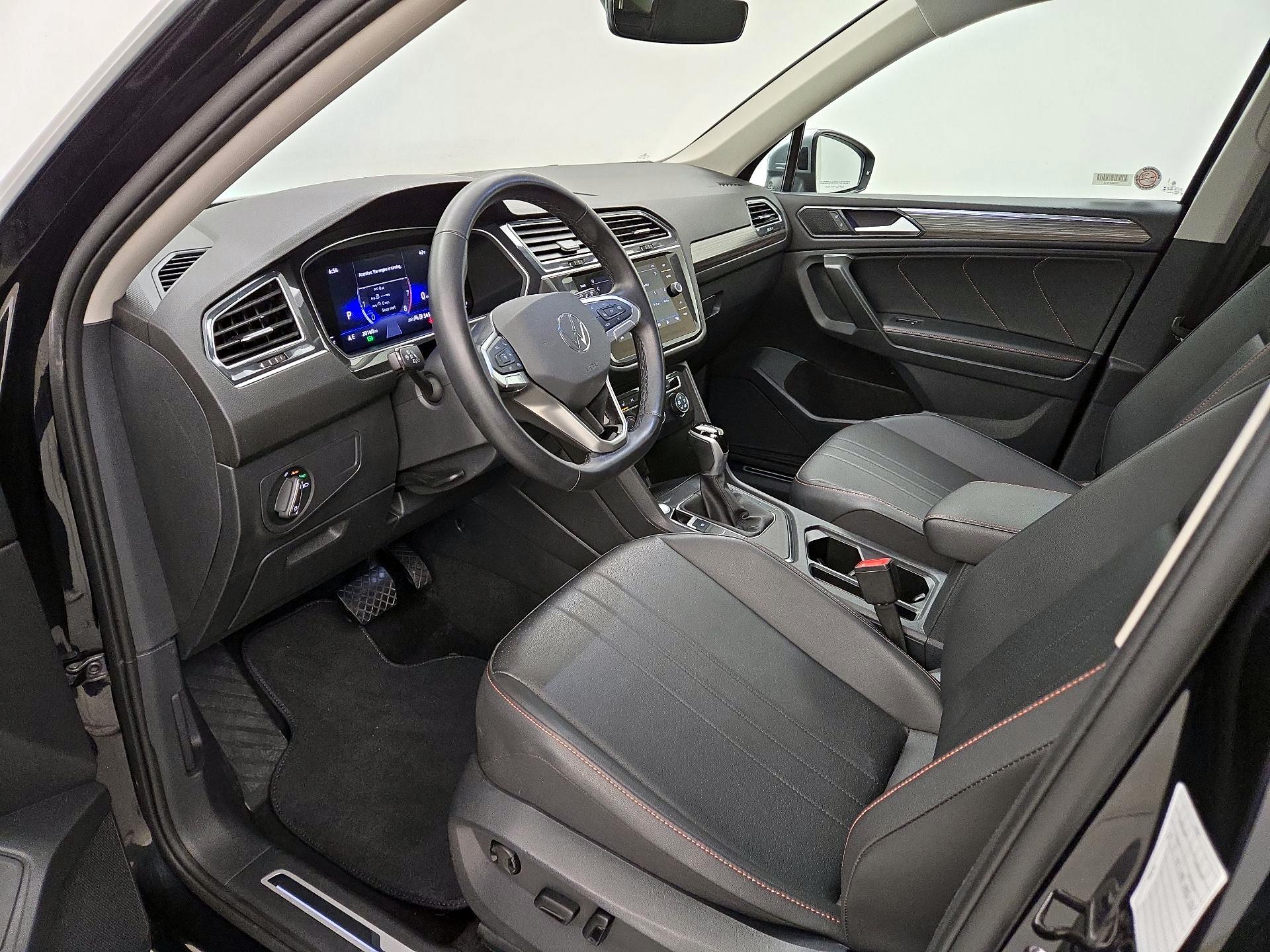 Thumbnail: 2024 Volkswagen Tiguan - 11