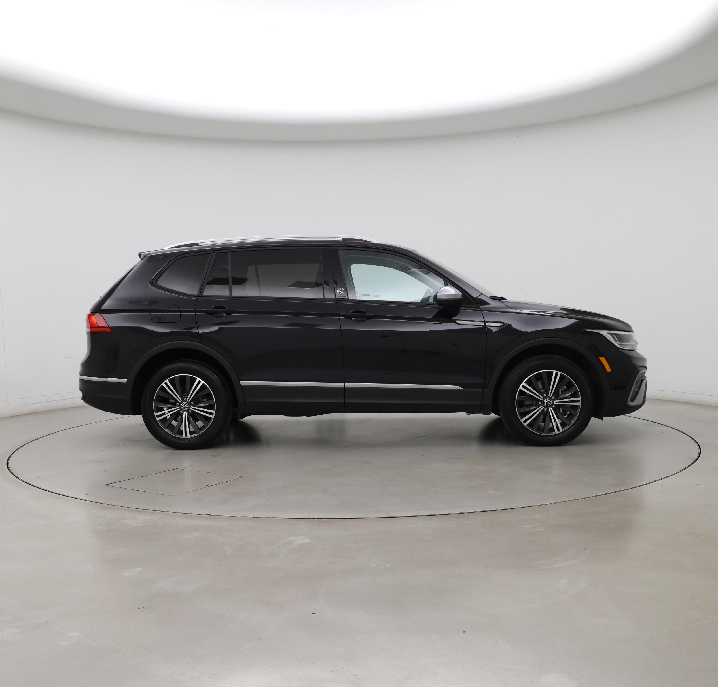 Thumbnail: 2024 Volkswagen Tiguan - 7