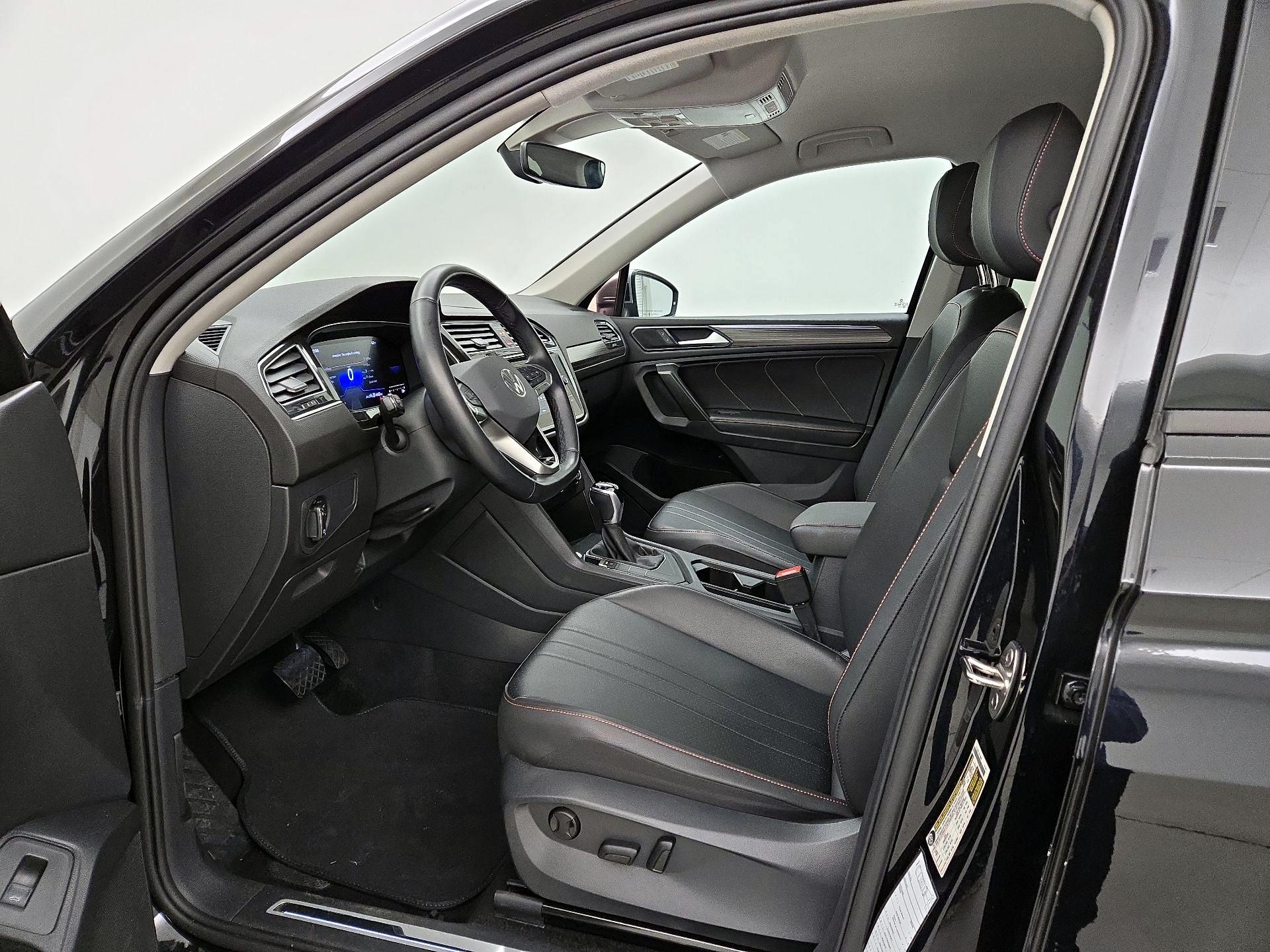 Thumbnail: 2024 Volkswagen Tiguan - 11