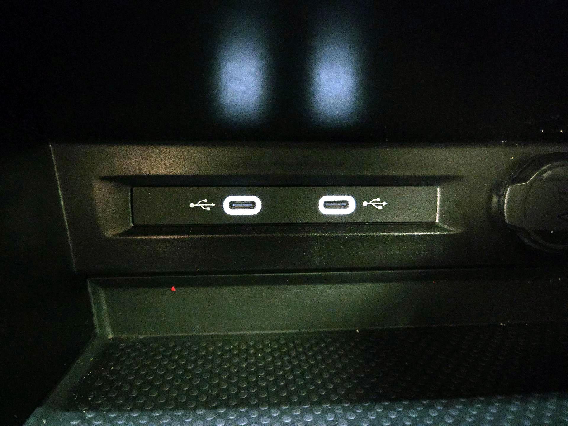 Thumbnail: 2024 Volkswagen Tiguan - 18