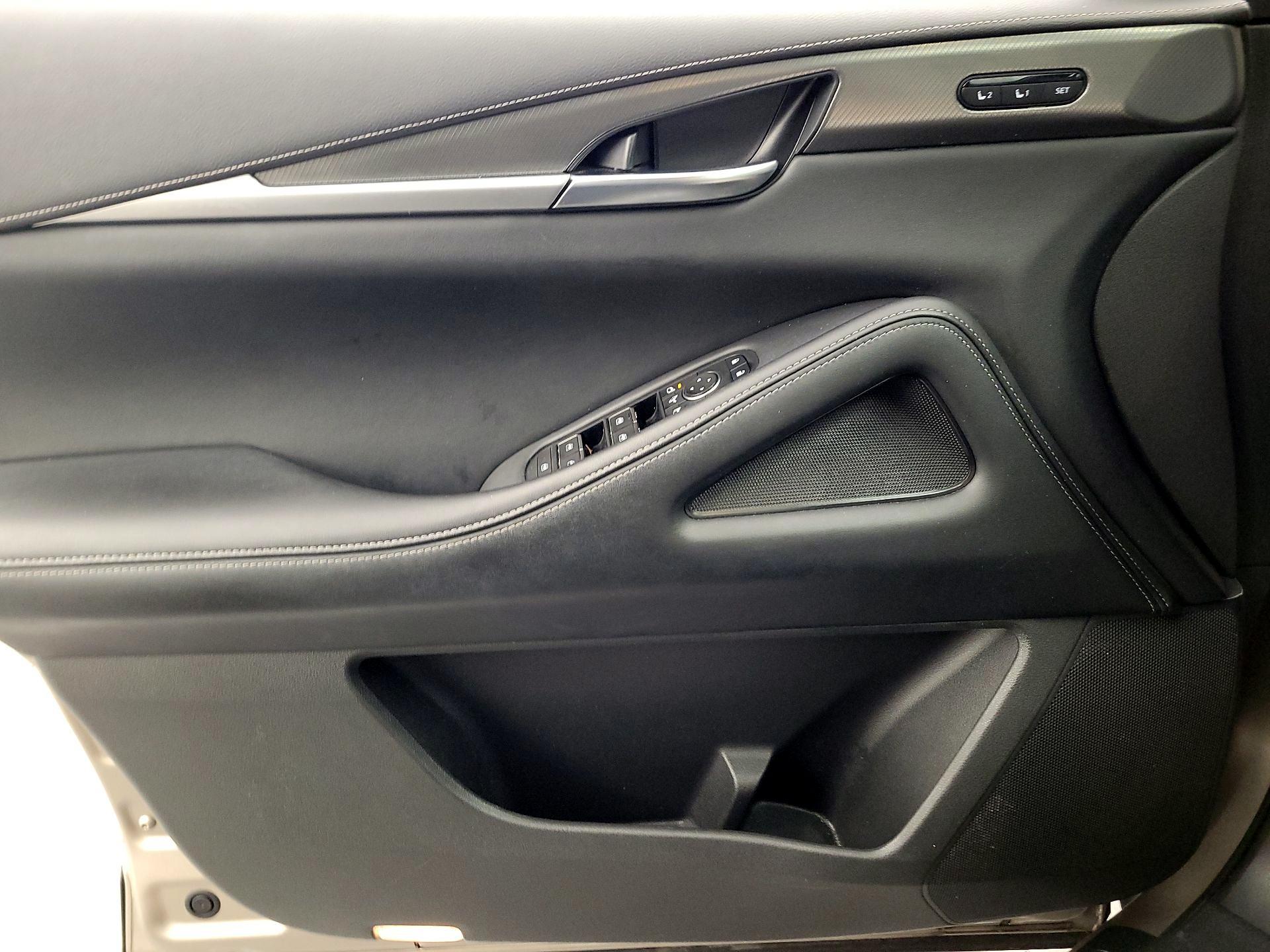 Thumbnail: 2023 INFINITI QX60 - 12