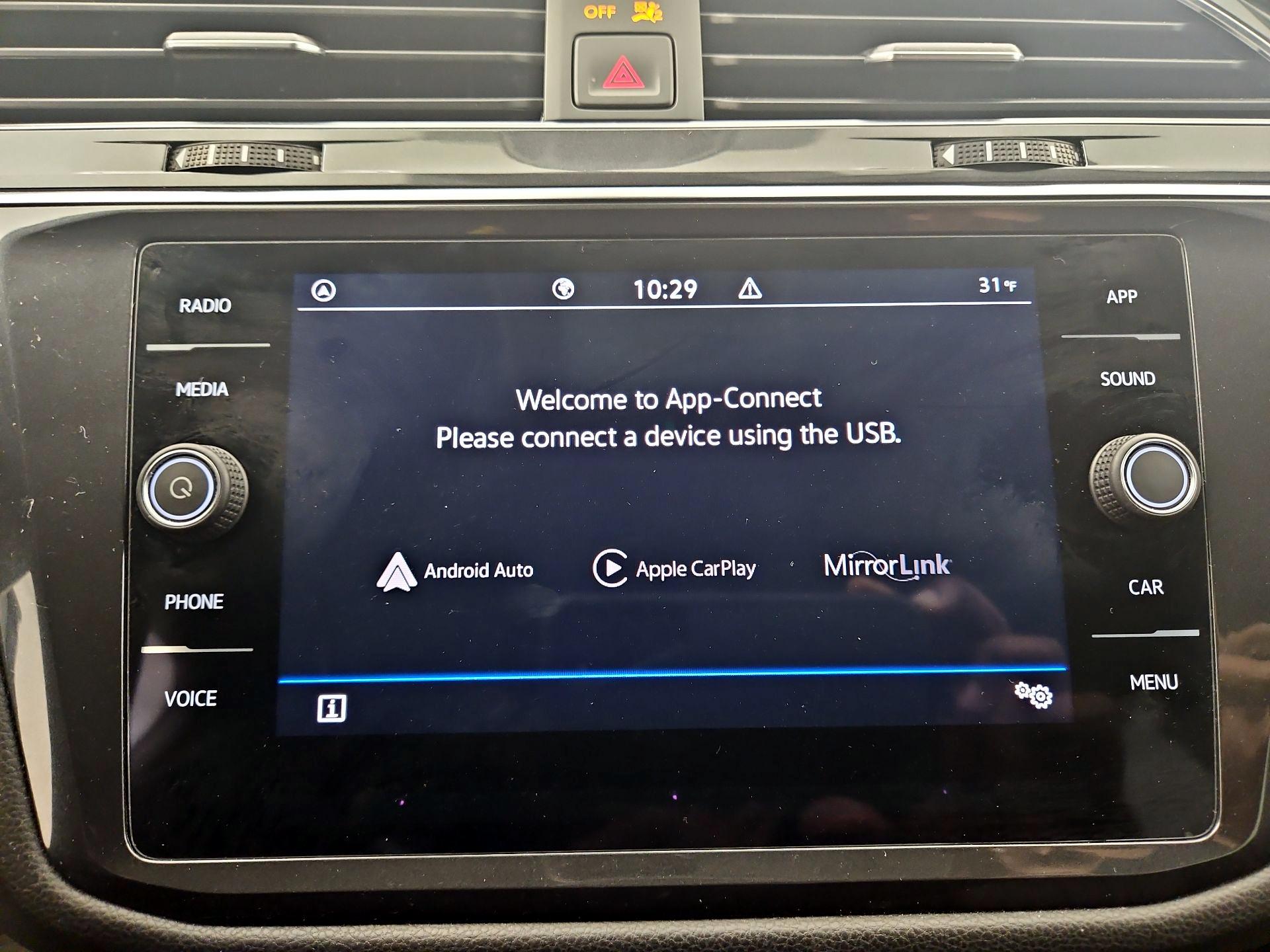 Thumbnail: 2022 Volkswagen Tiguan - 14