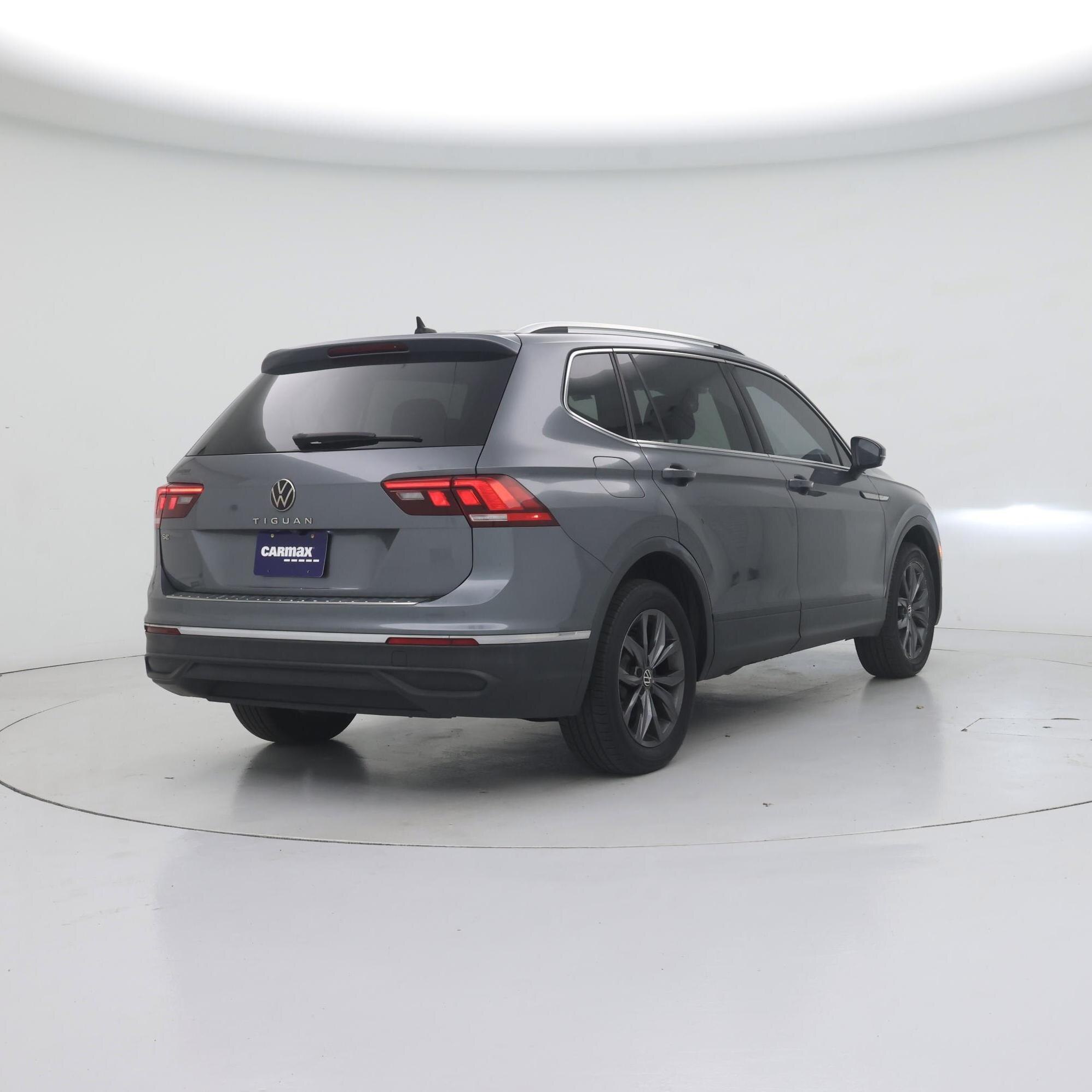 Thumbnail: 2022 Volkswagen Tiguan - 8