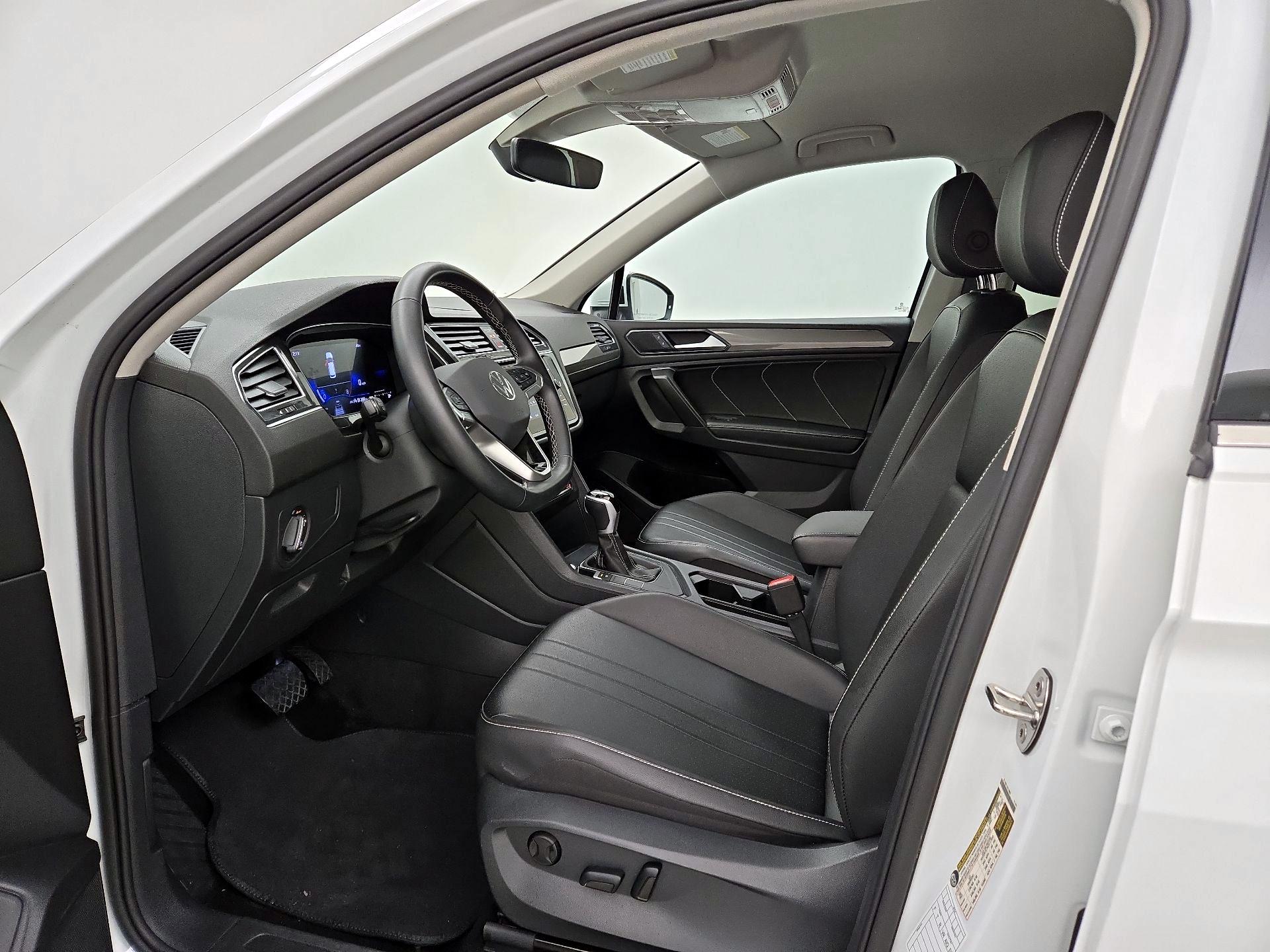 Thumbnail: 2024 Volkswagen Tiguan - 11