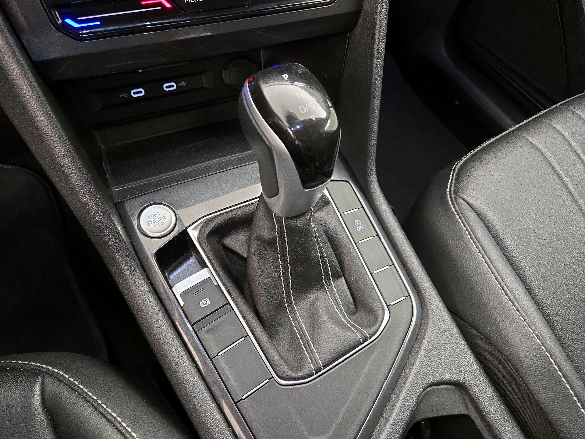 Thumbnail: 2024 Volkswagen Tiguan - 17