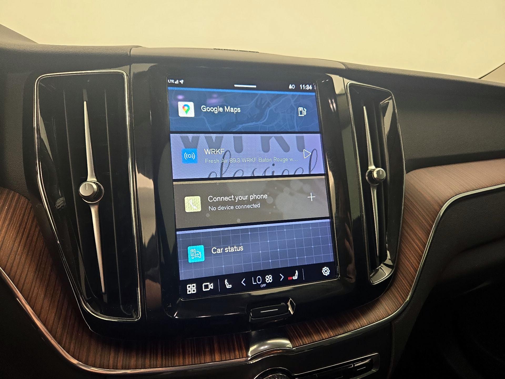 Thumbnail: 2023 Volvo XC60 - 16