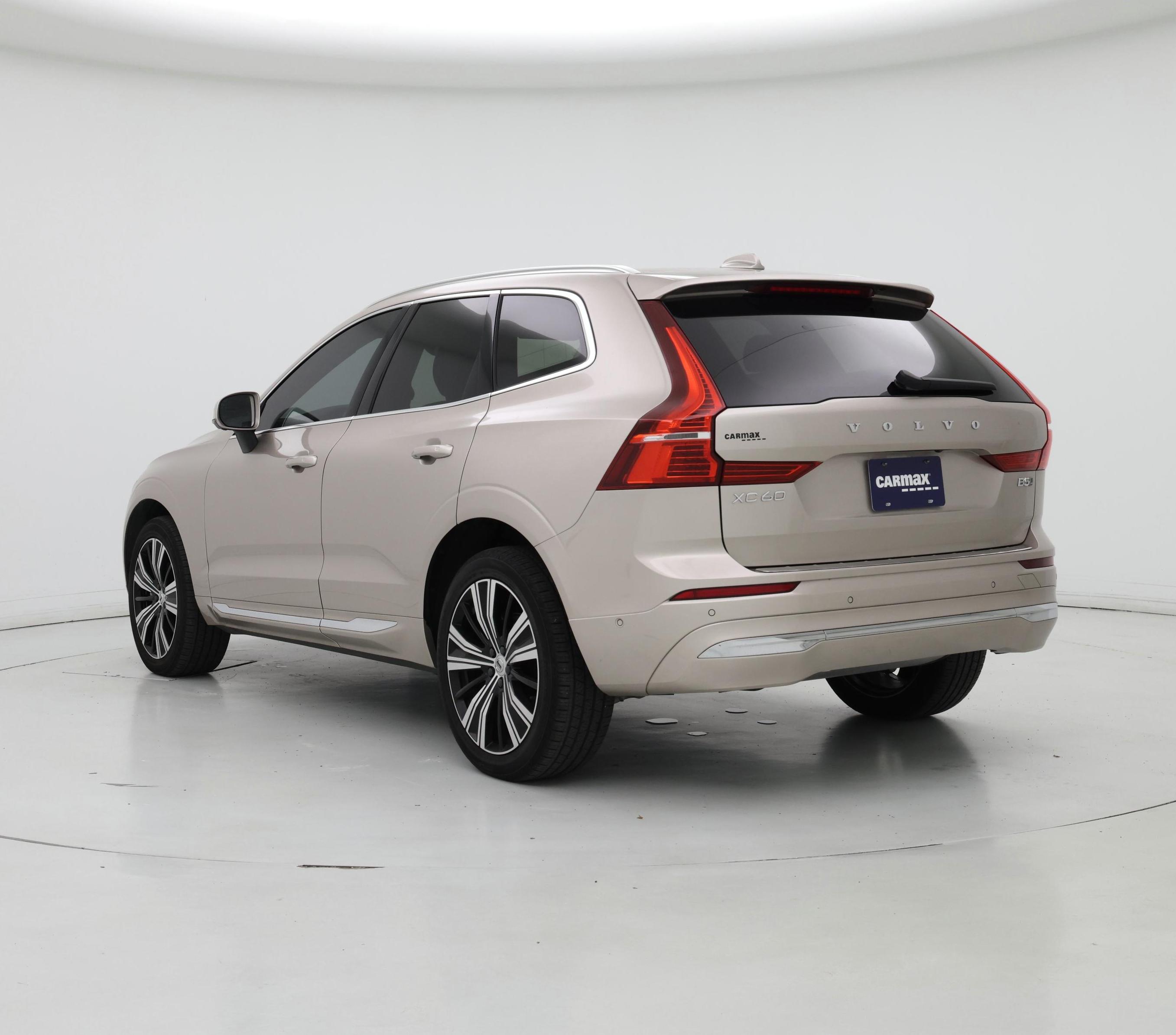 Thumbnail: 2023 Volvo XC60 - 2