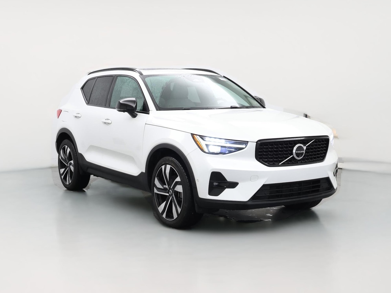 2024 Volvo XC40 Ultimate