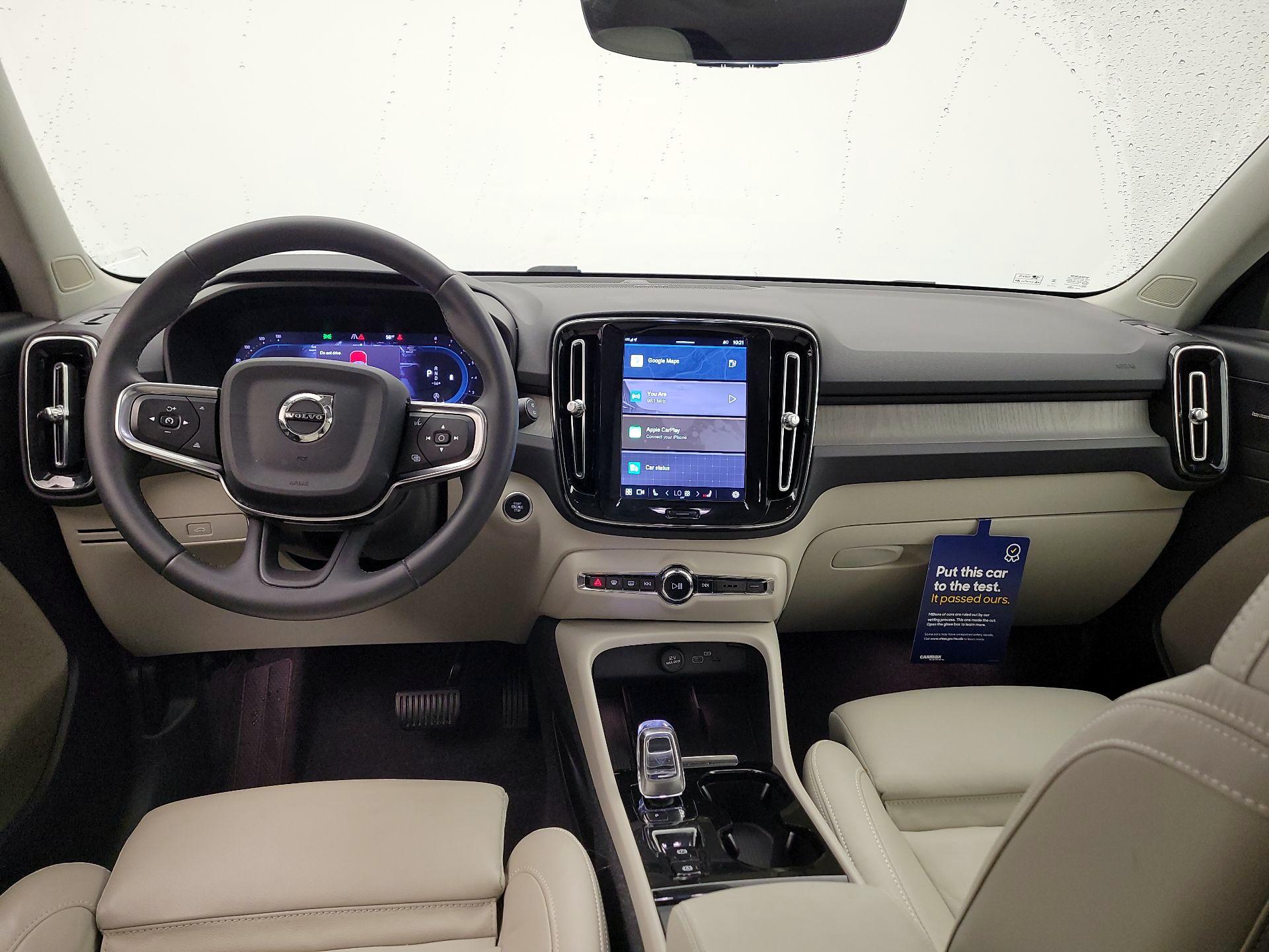 Thumbnail: 2024 Volvo XC40 - 9