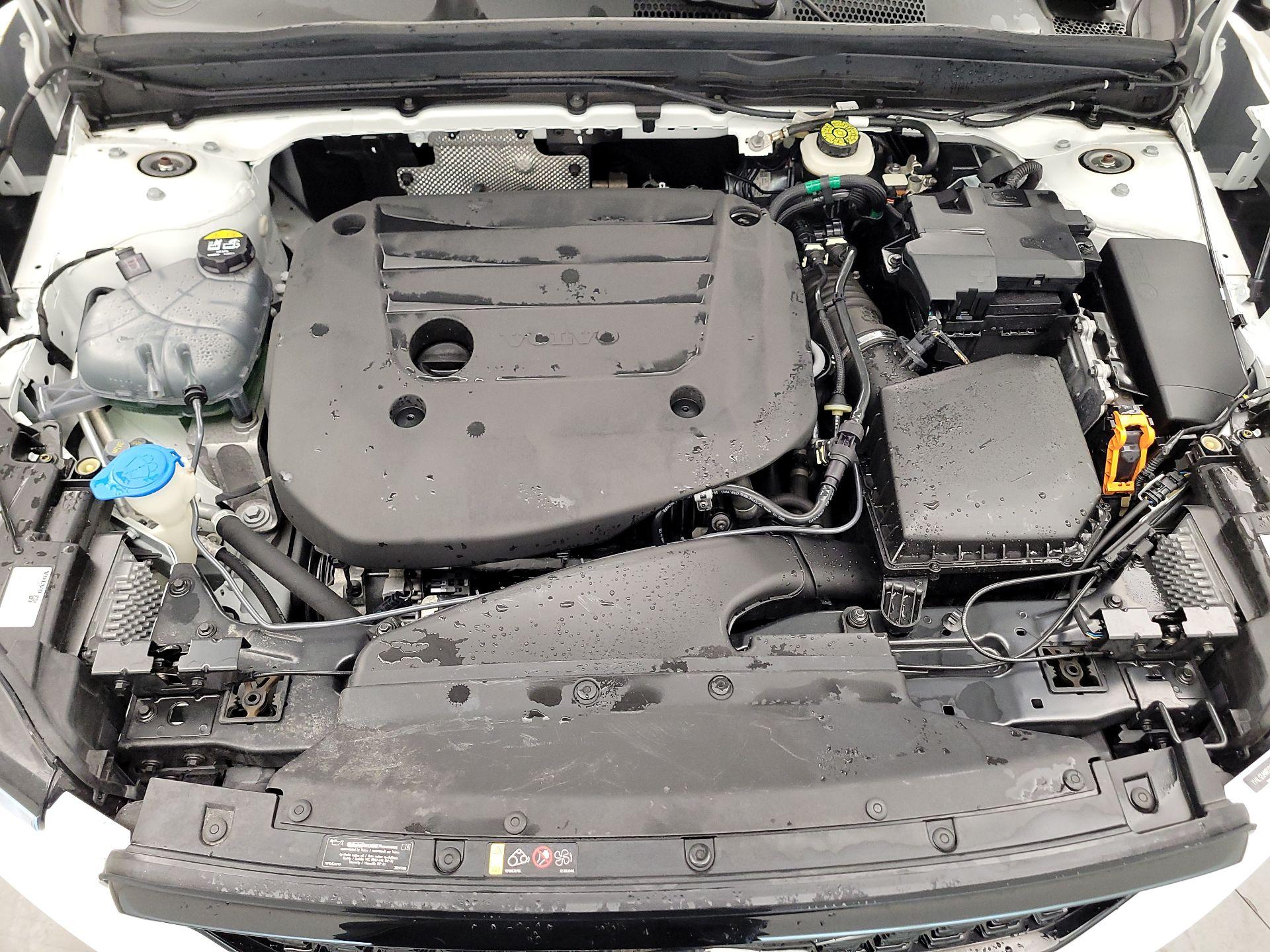 Thumbnail: 2024 Volvo XC40 - 17