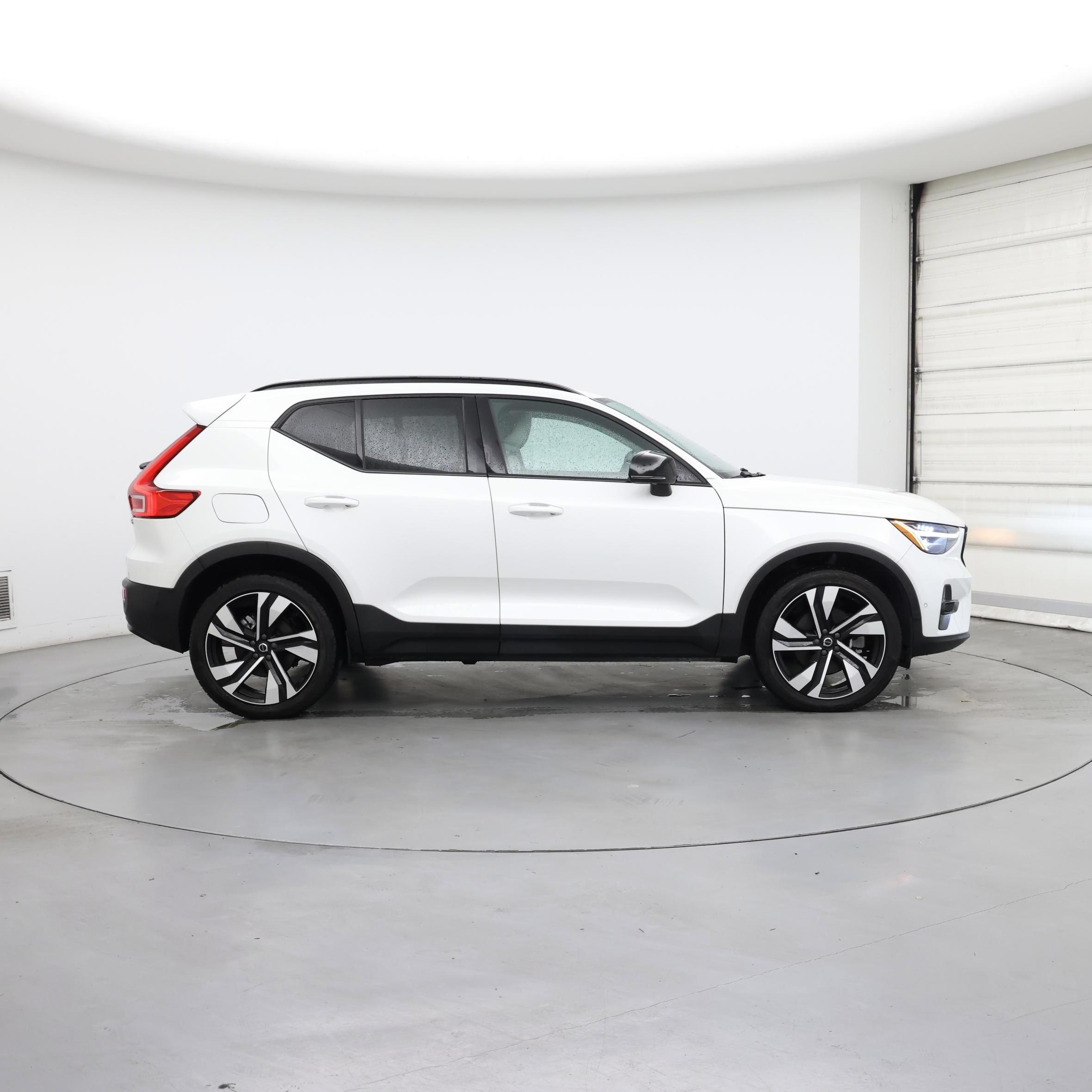 Thumbnail: 2024 Volvo XC40 - 7