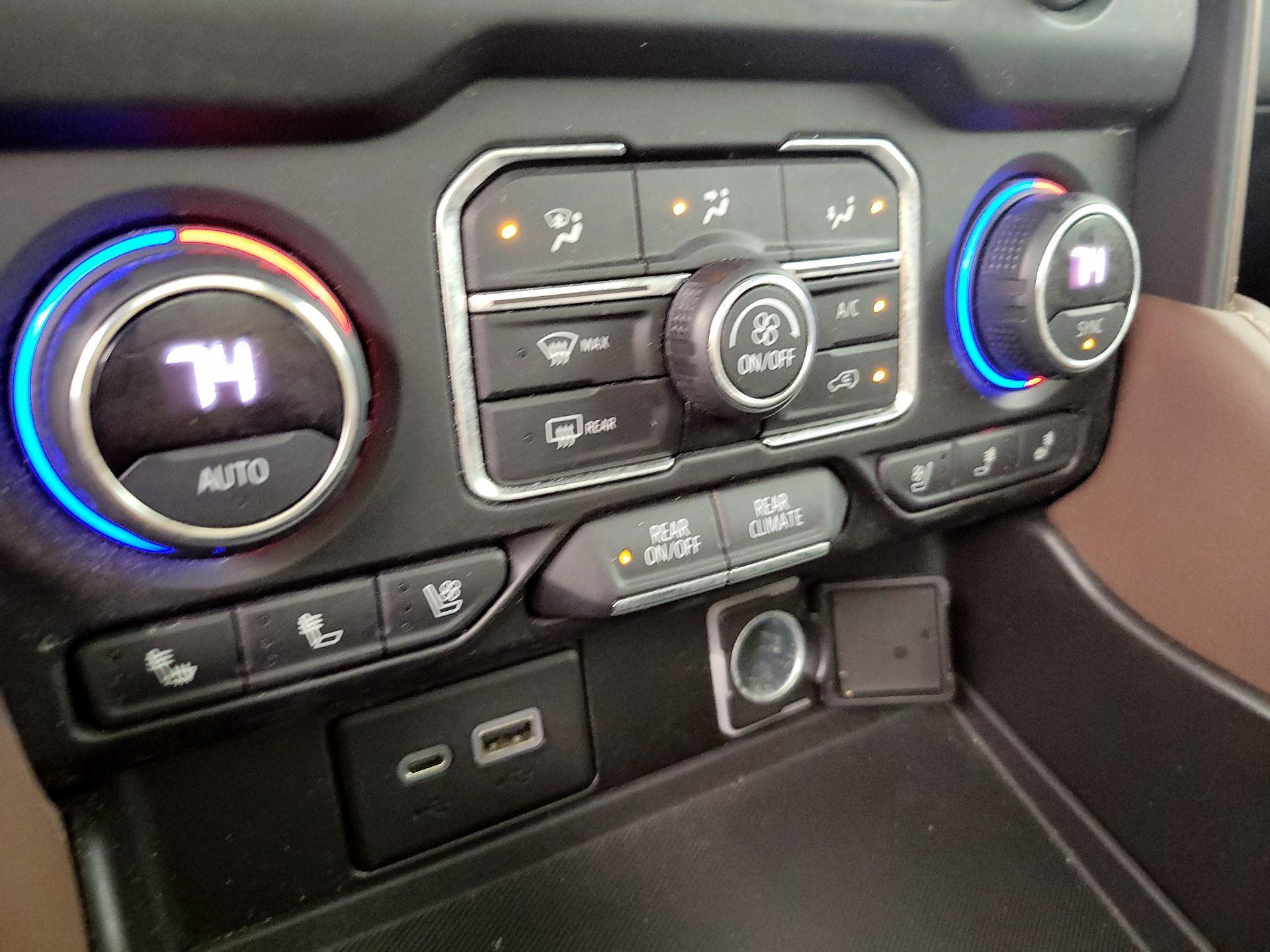 Thumbnail: 2021 Chevrolet Tahoe - 17