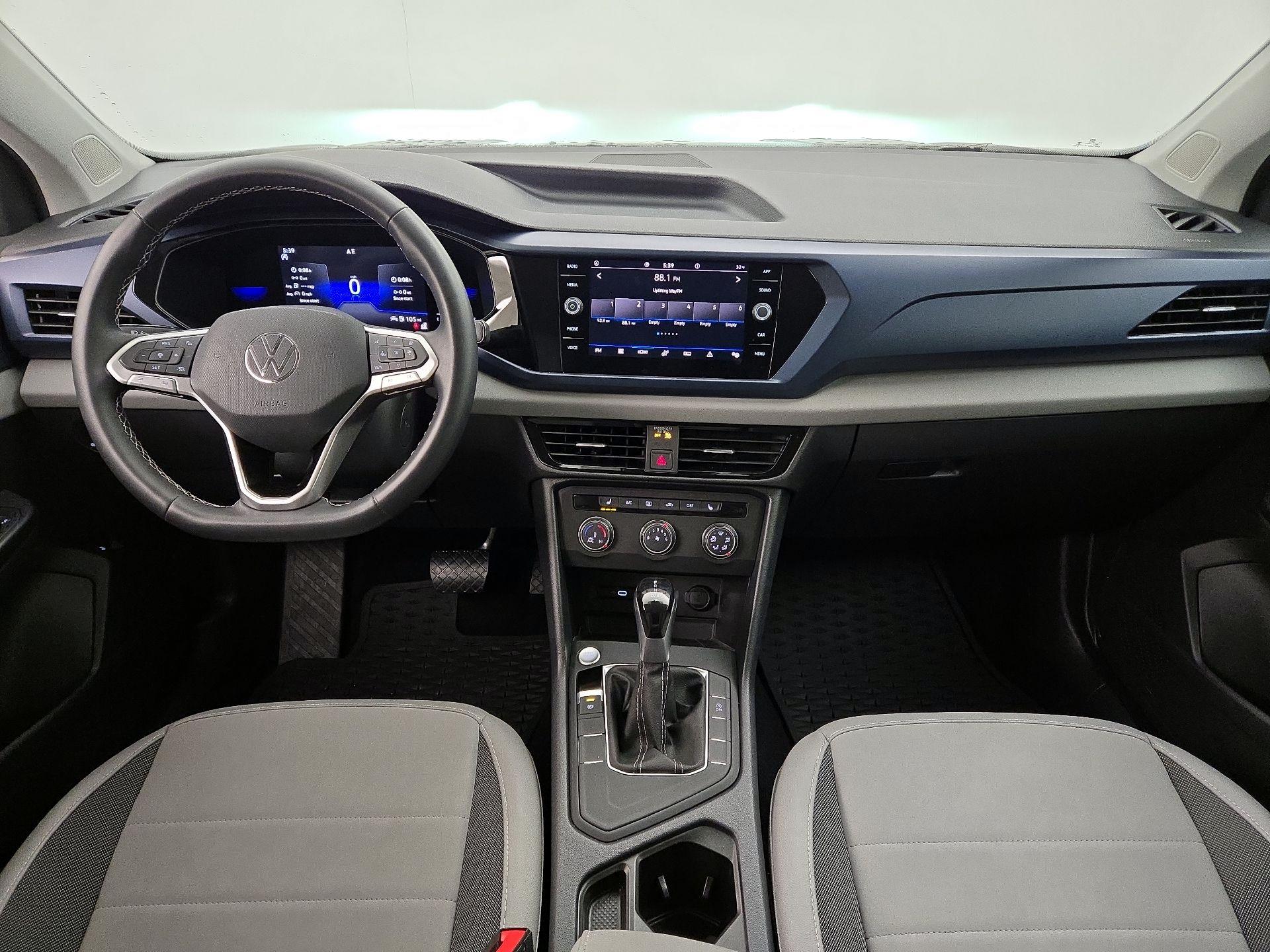 Thumbnail: 2022 Volkswagen Taos - 9