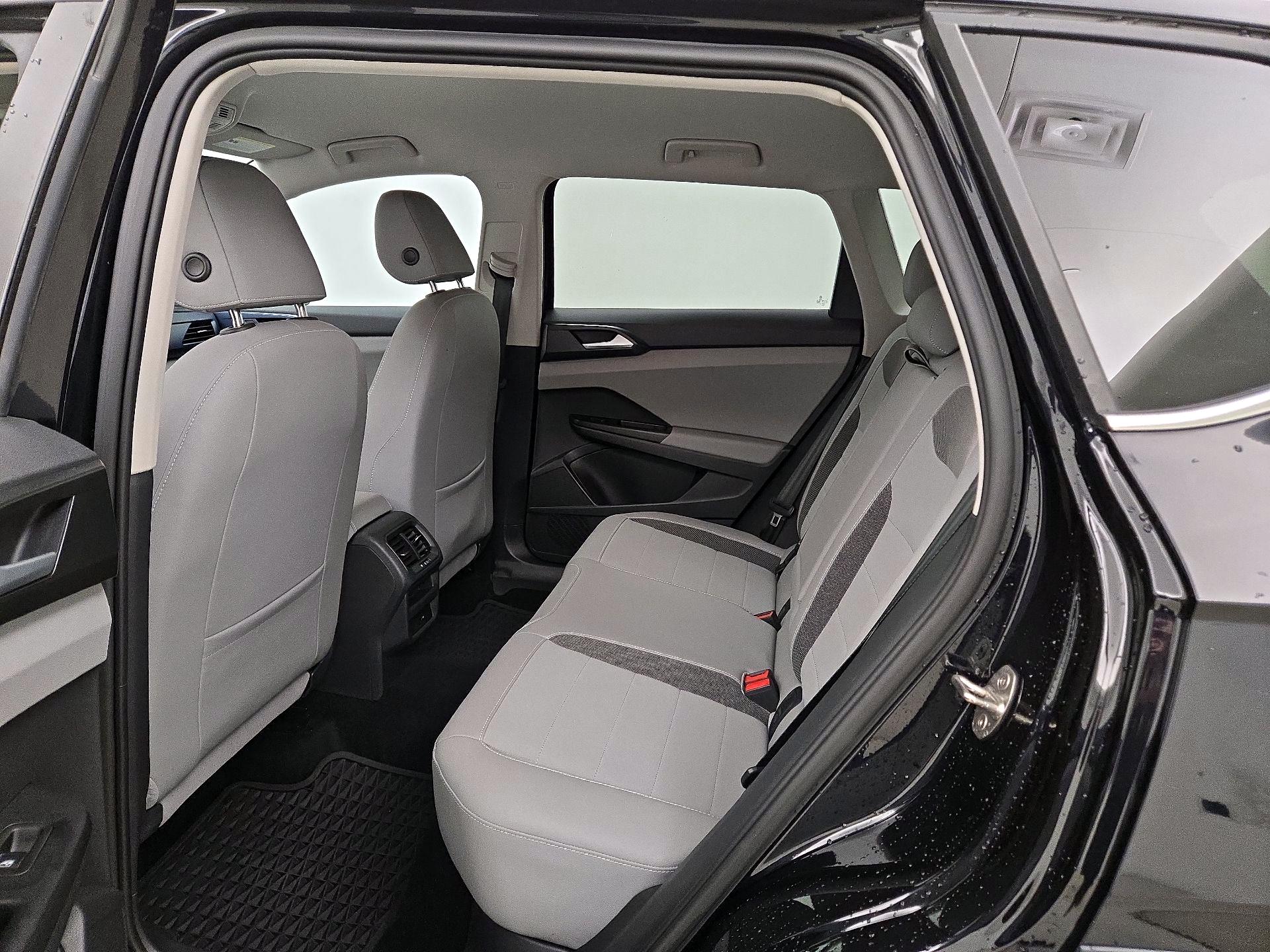 Thumbnail: 2022 Volkswagen Taos - 19