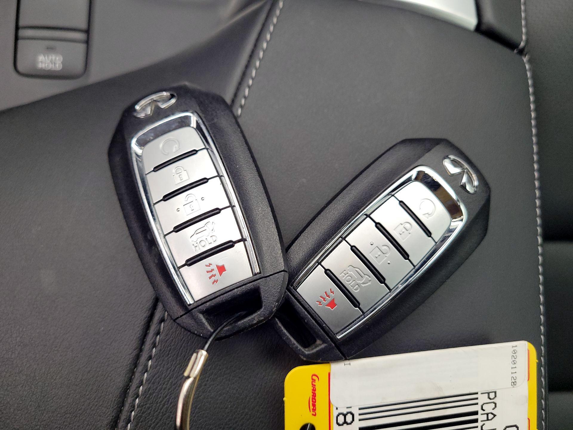 Thumbnail: 2023 INFINITI QX50 - 18