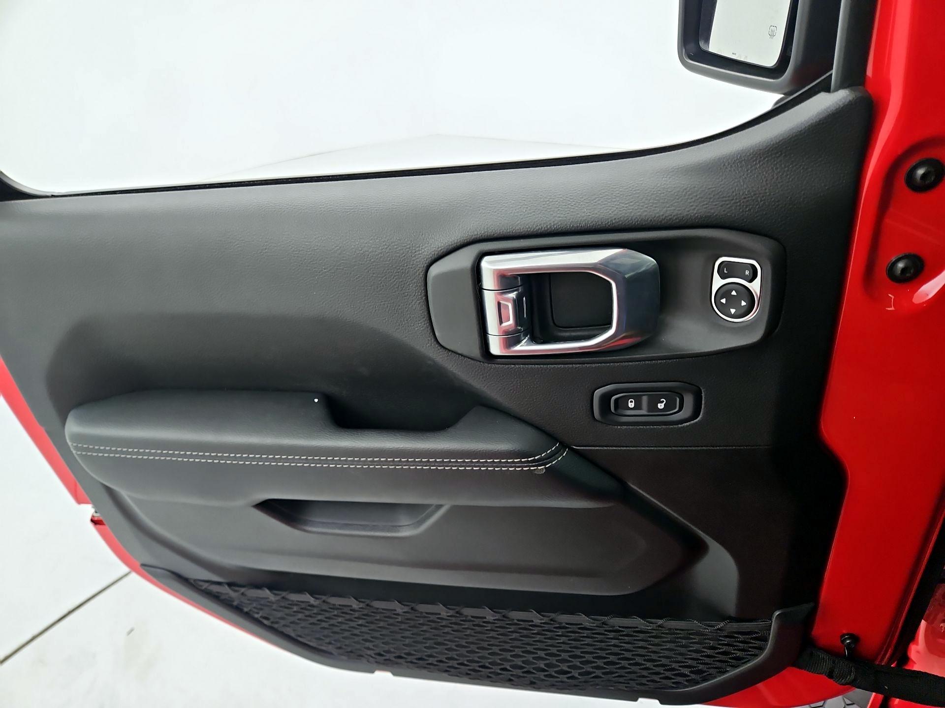 Thumbnail: 2022 Jeep Wrangler - 12