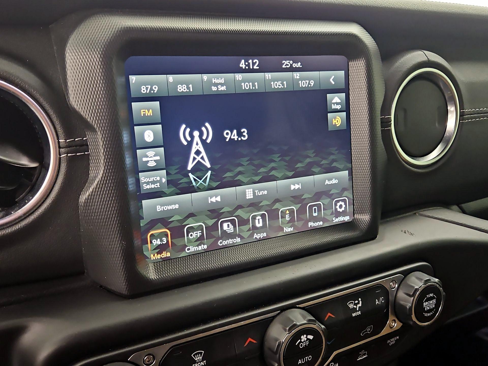 Thumbnail: 2022 Jeep Wrangler - 16