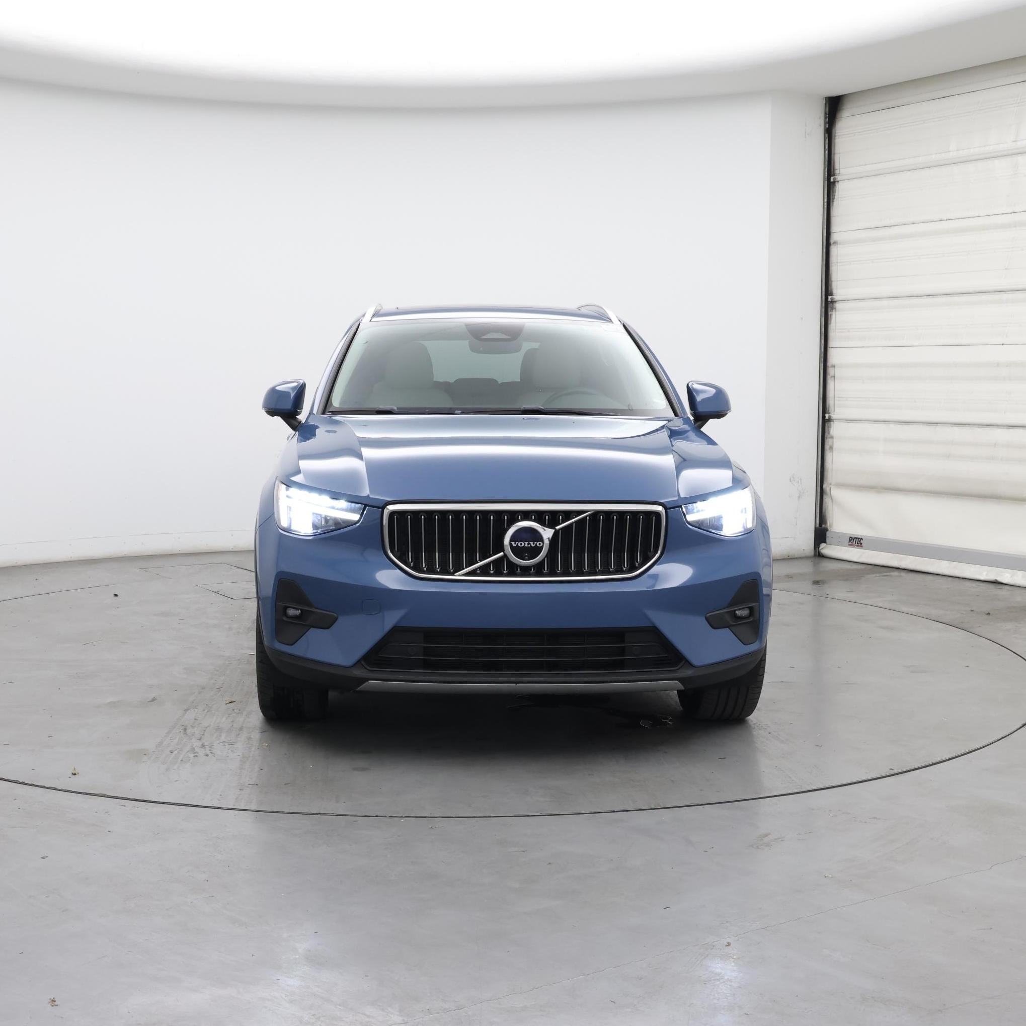 Thumbnail: 2023 Volvo XC40 - 5
