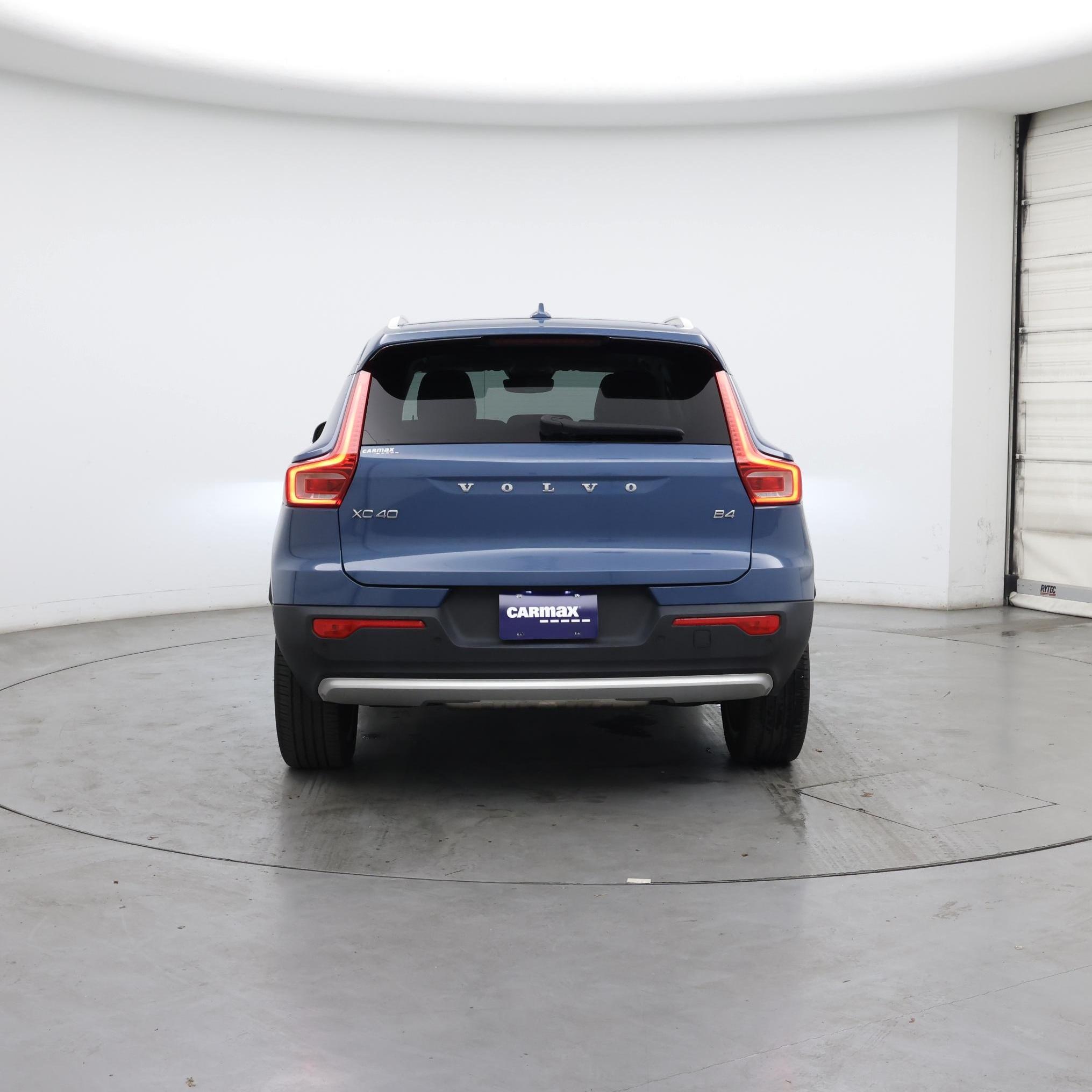 Thumbnail: 2023 Volvo XC40 - 6