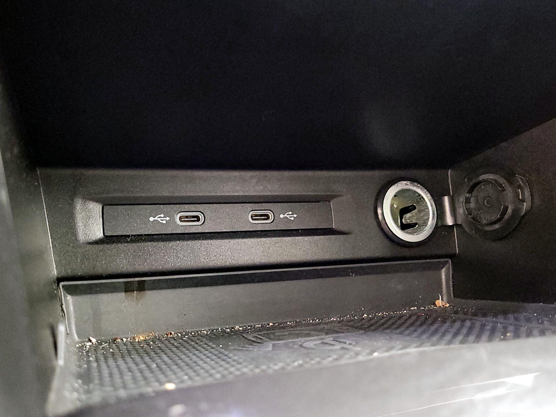 Thumbnail: 2022 Volkswagen Tiguan - 18