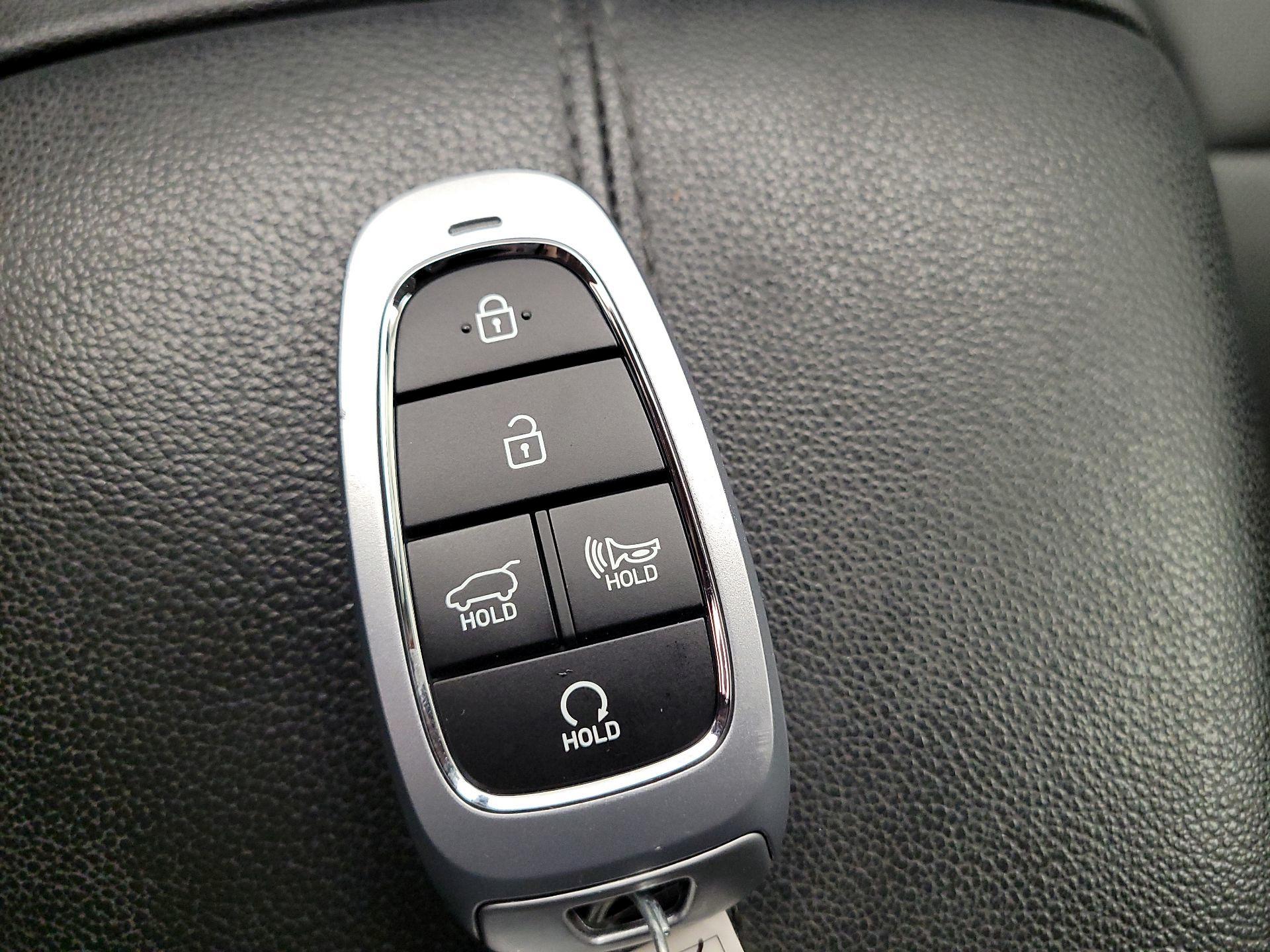 Thumbnail: 2023 Hyundai Tucson - 18