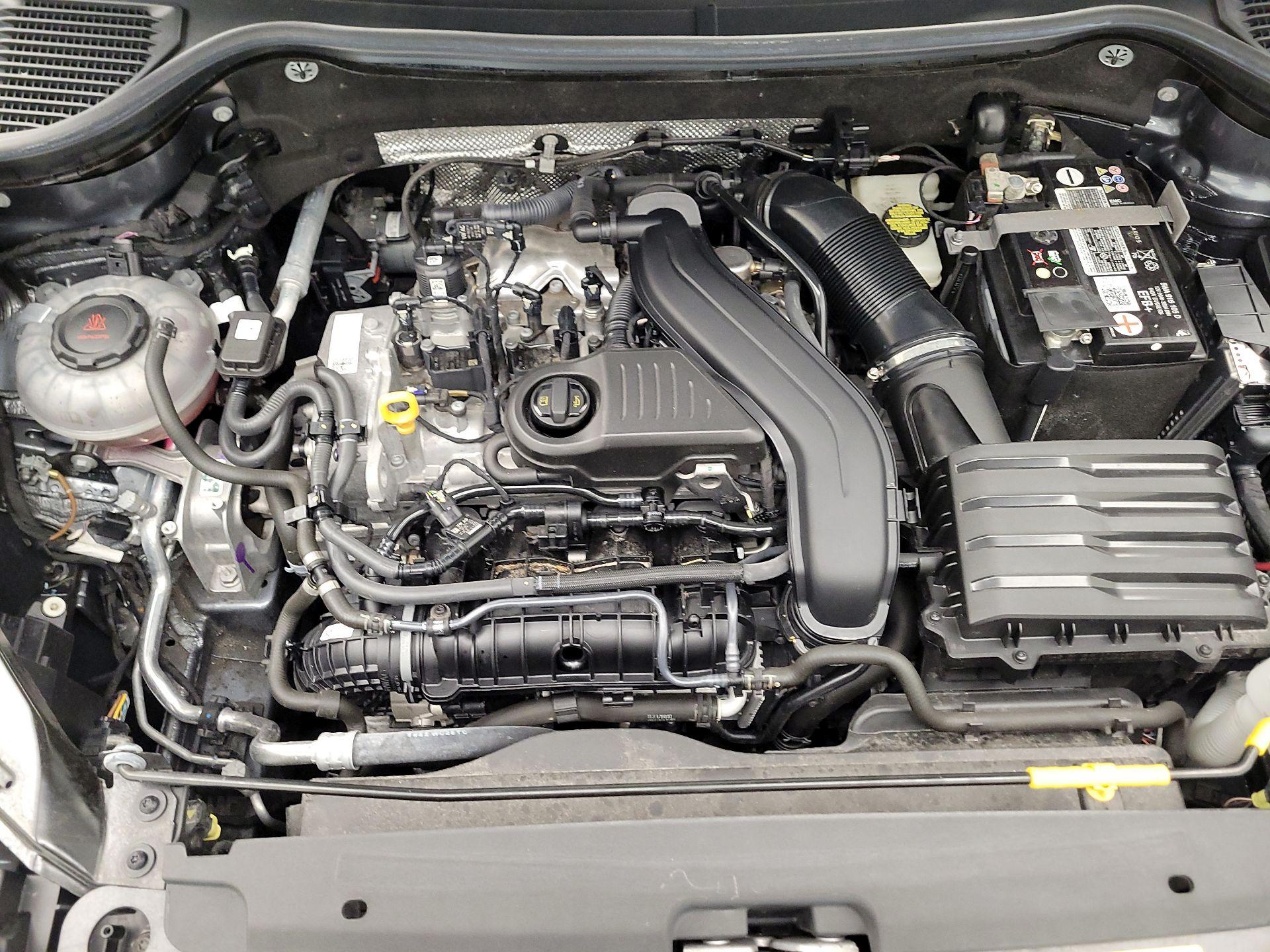 Thumbnail: 2023 Volkswagen Taos - 17