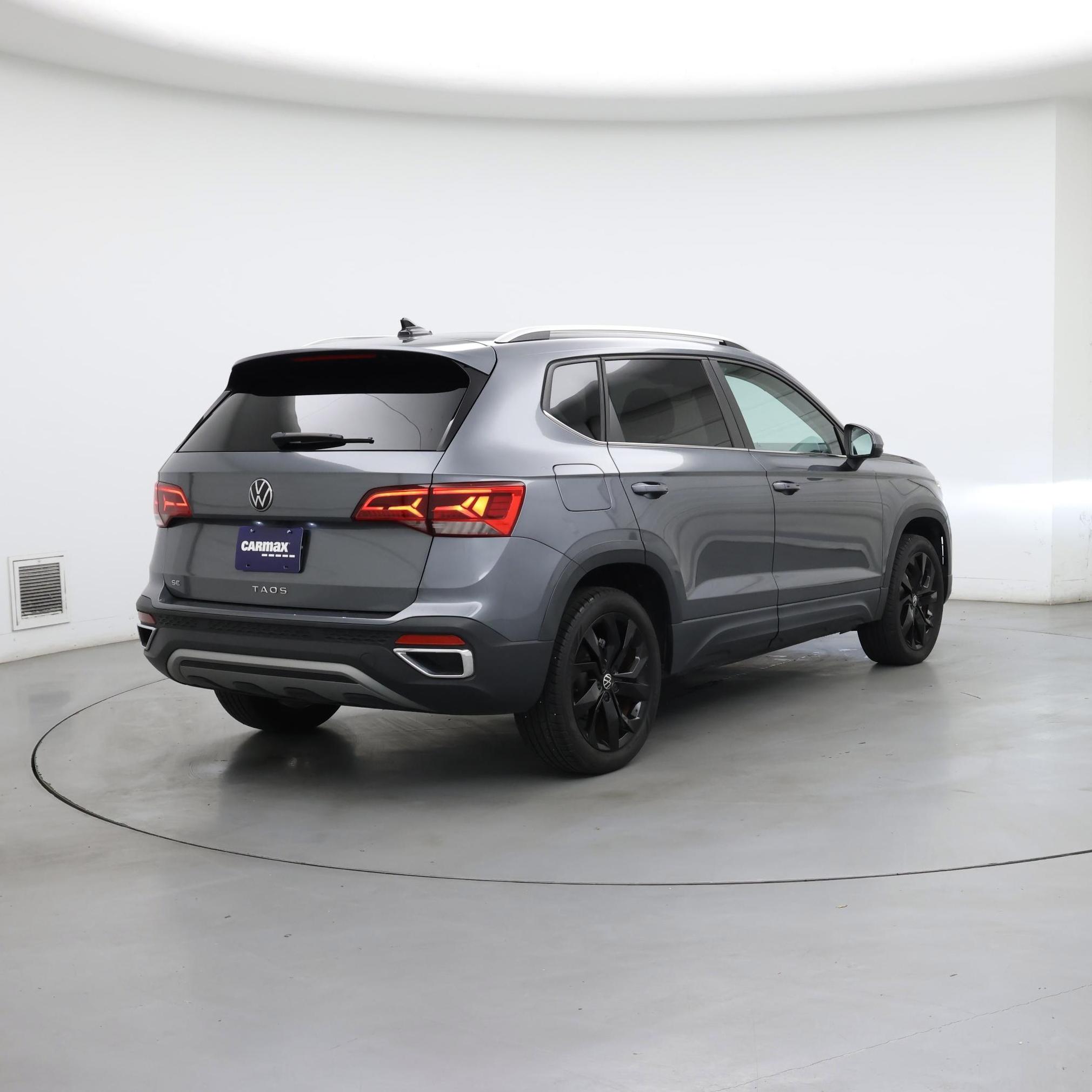 Thumbnail: 2023 Volkswagen Taos - 8