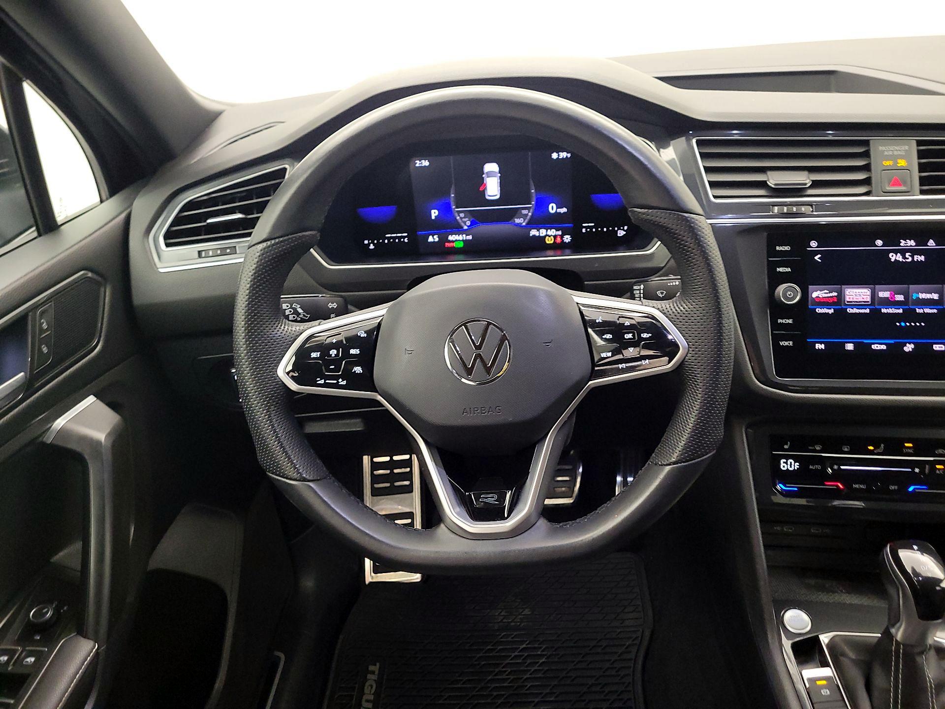 Thumbnail: 2022 Volkswagen Tiguan - 10