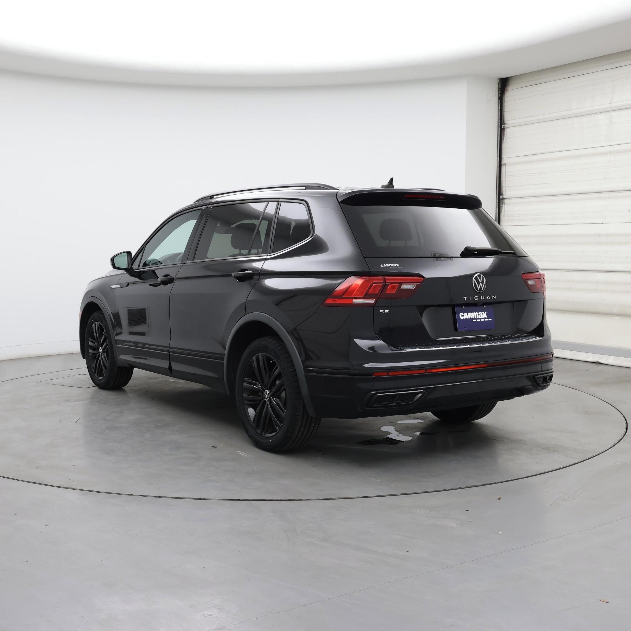 Thumbnail: 2022 Volkswagen Tiguan - 2