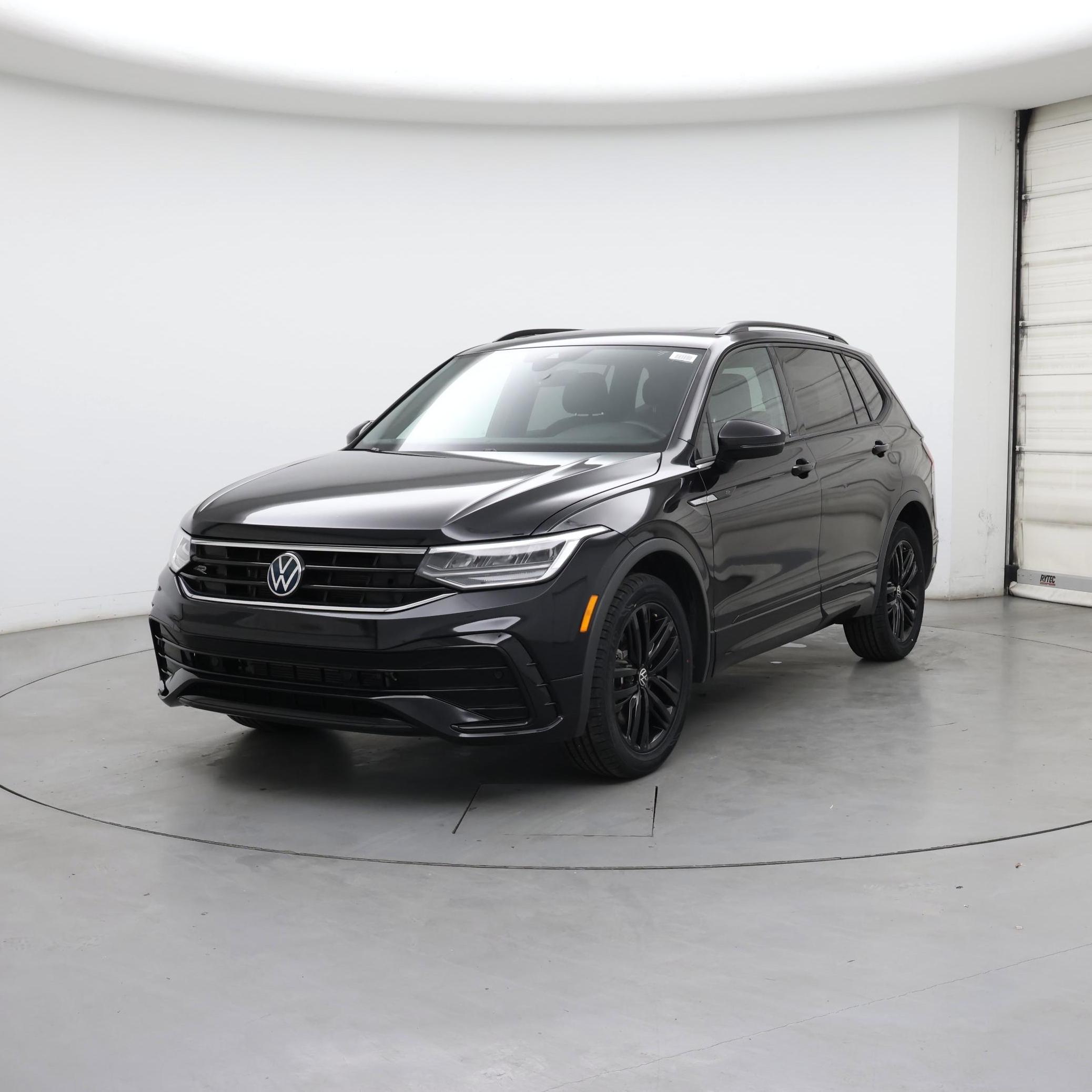 Thumbnail: 2022 Volkswagen Tiguan - 4